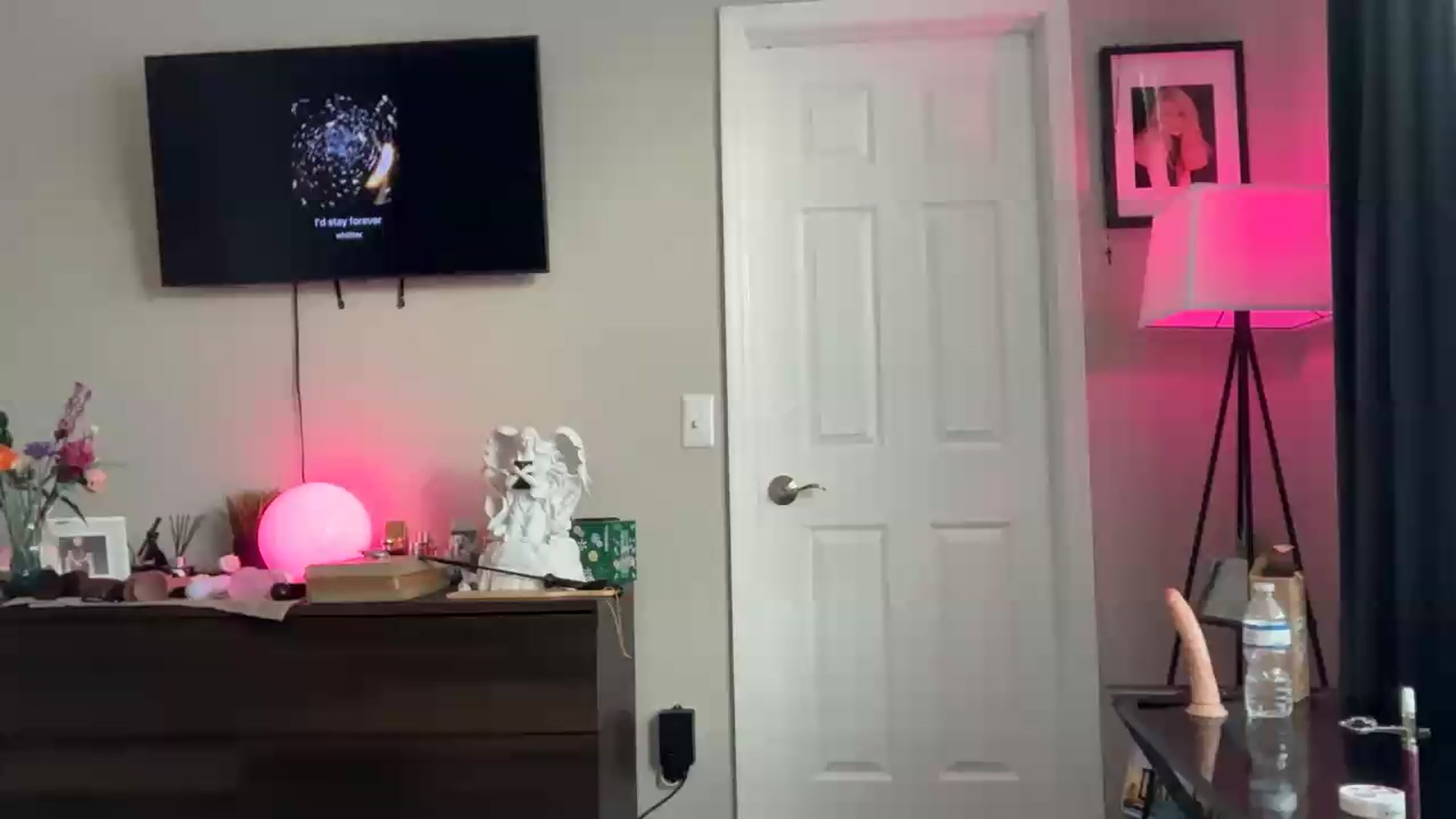 Gallery image thumbnail from SarahRhyder's myfreecams stream on, 06/19/2026, 23:21 image 4 of 20