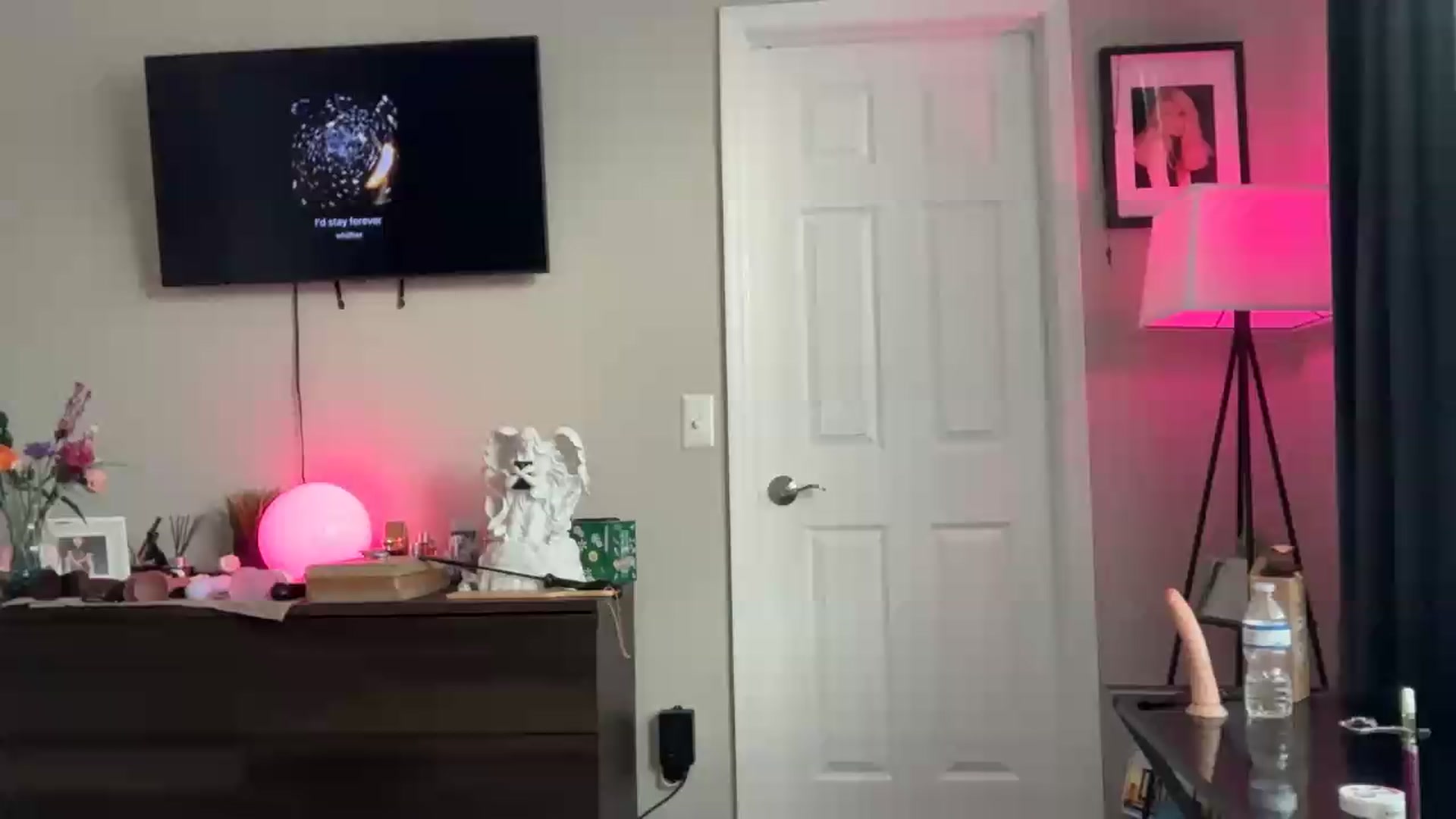 Gallery image thumbnail from SarahRhyder's myfreecams stream on, 06/19/2026, 23:21 image 7 of 20