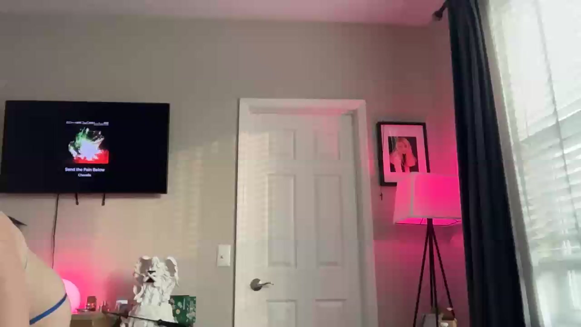 Gallery image thumbnail from SarahRhyder's myfreecams stream on, 06/19/2026, 23:47 image 5 of 20