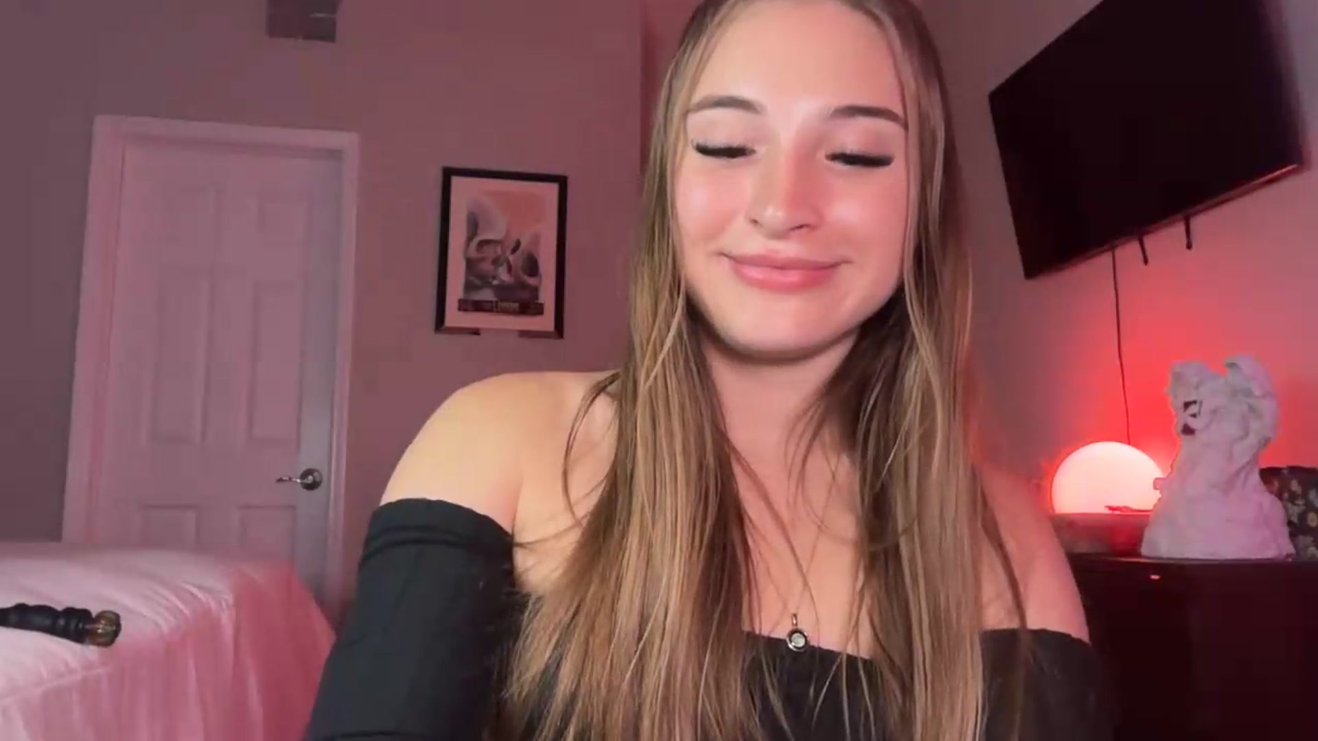 Gallery image thumbnail from SarahRhyder's myfreecams stream on, 07/28/2026, 02:16 image 11 of 20