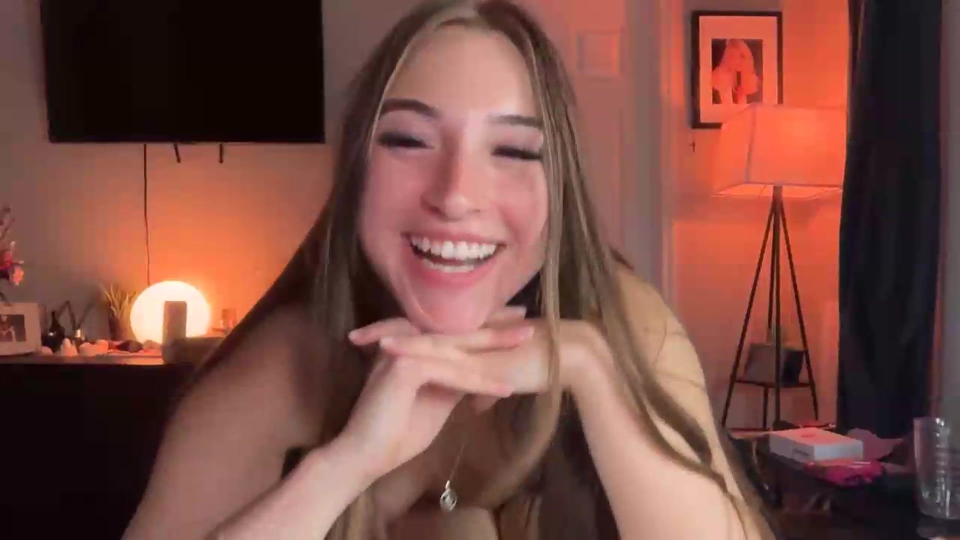 Gallery image thumbnail from SarahRhyder's myfreecams stream on, 08/02/2026, 04:09 image 13 of 20