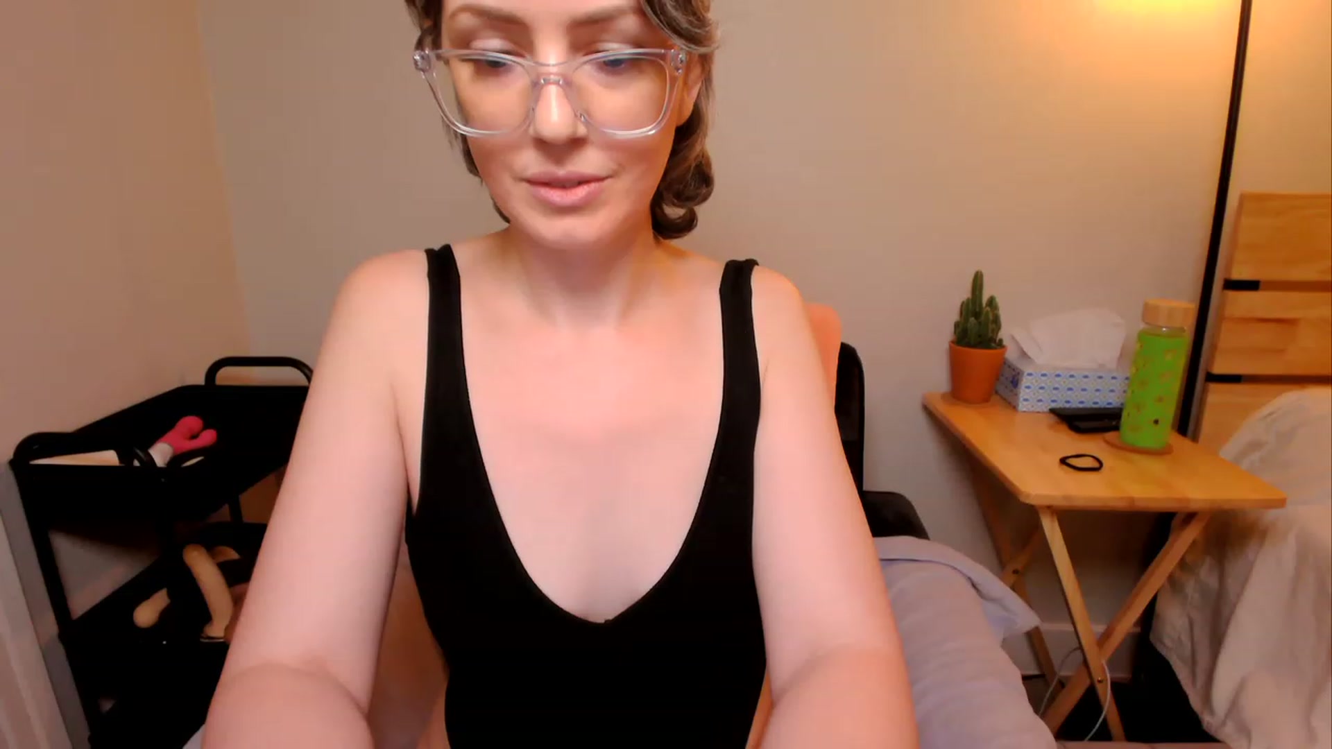 Gallery image thumbnail from SarahShevon's myfreecams stream on, 12/01/2022, 09:29 image 17 of 20
