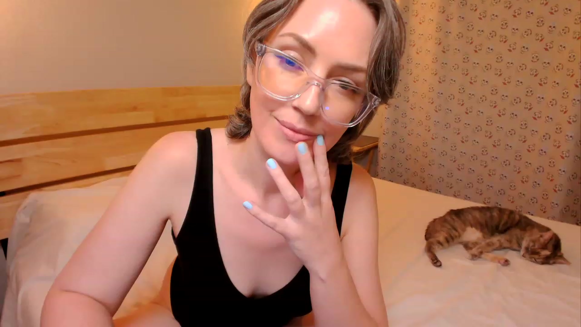 Gallery image thumbnail from SarahShevon's myfreecams stream on, 12/01/2022, 11:02 image 9 of 20