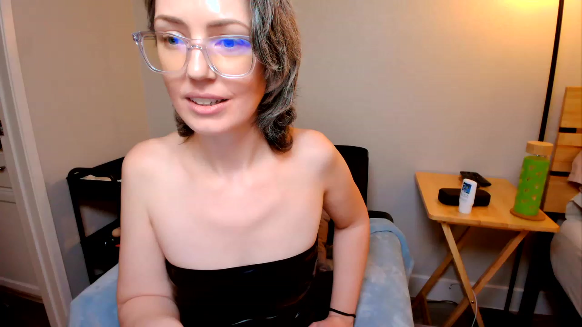 Gallery image thumbnail from SarahShevon's myfreecams stream on, 01/16/2023, 24:44 image 19 of 20