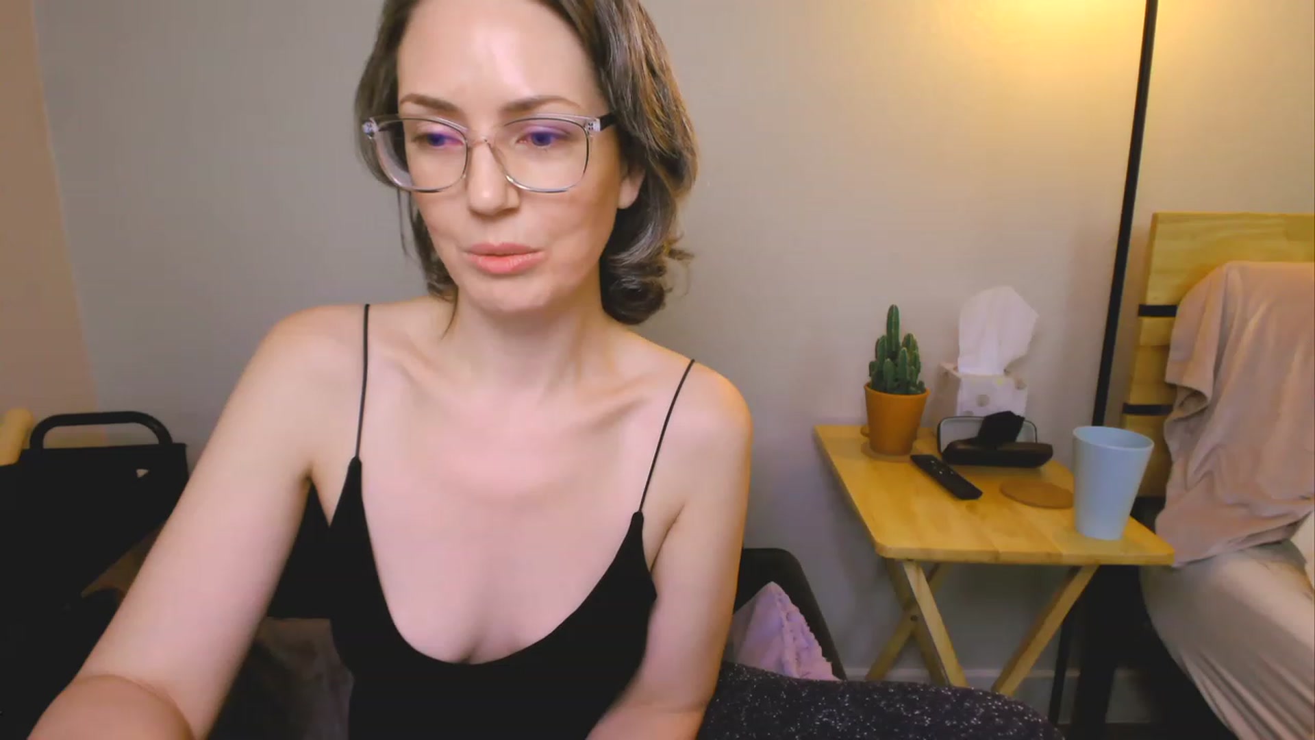 Gallery image thumbnail from SarahShevon's myfreecams stream on, 01/29/2023, 09:07 image 5 of 20