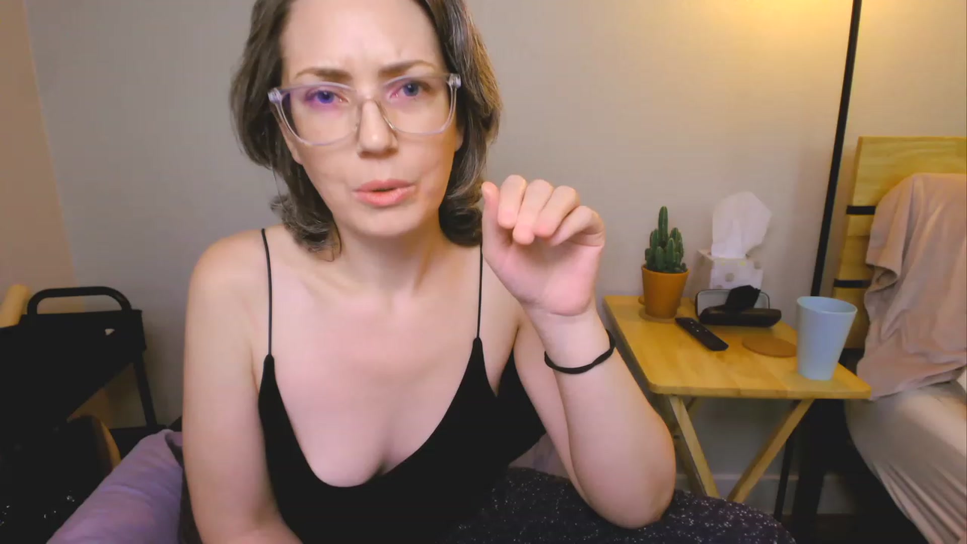 Gallery image thumbnail from SarahShevon's myfreecams stream on, 01/29/2023, 09:07 image 7 of 20