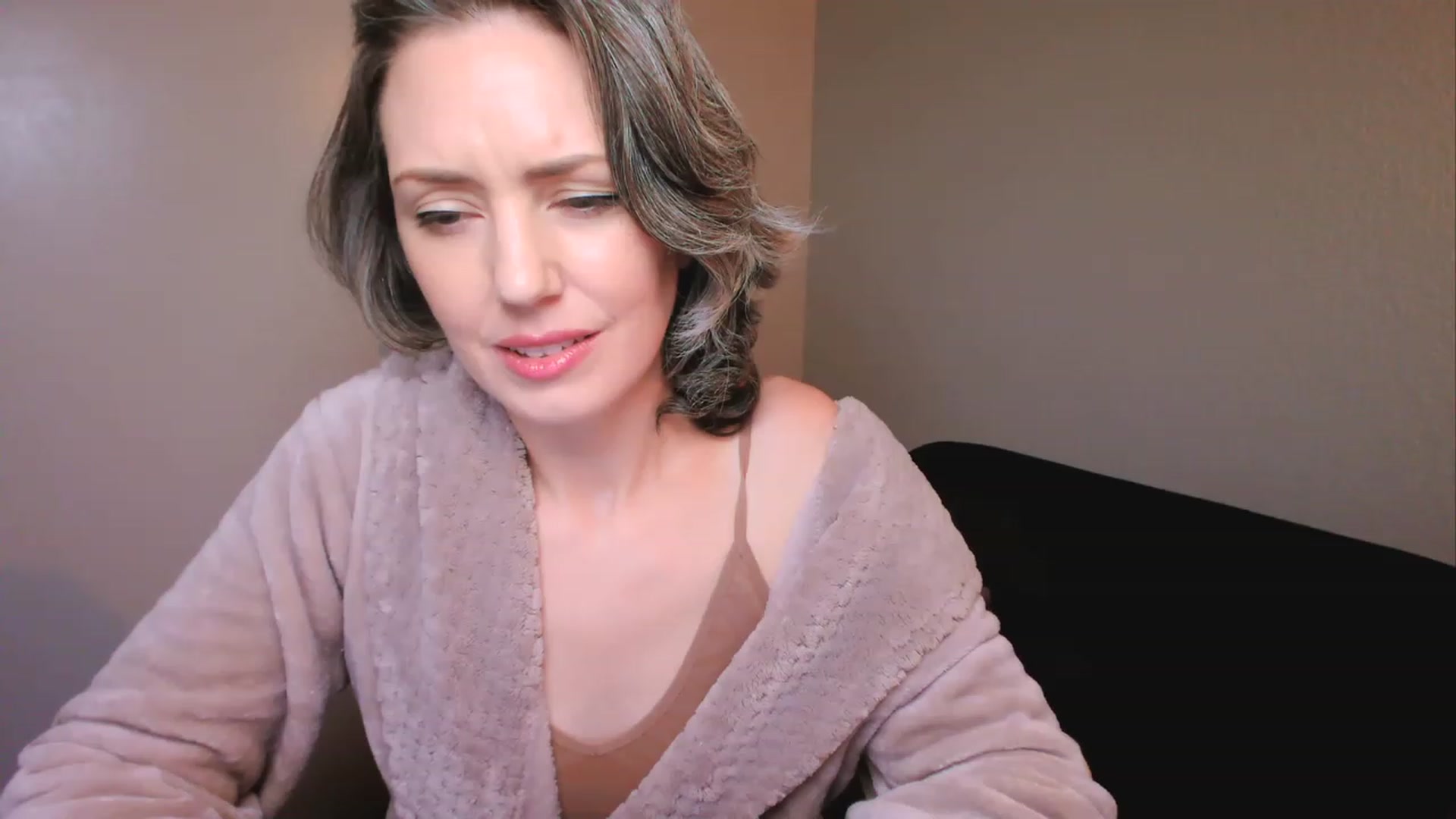 Gallery image thumbnail from SarahShevon's myfreecams stream on, 03/02/2023, 23:23 image 16 of 20