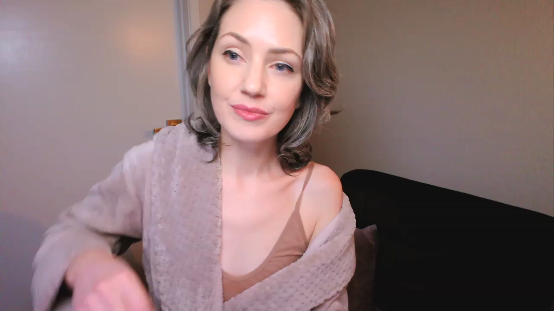 Gallery image thumbnail from SarahShevon's myfreecams stream on, 03/02/2023, 23:23 image 6 of 20
