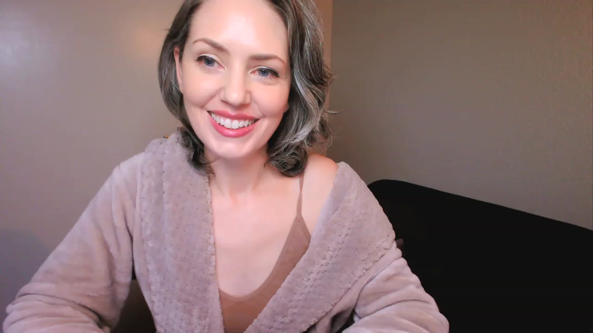 Gallery image thumbnail from SarahShevon's myfreecams stream on, 03/02/2023, 23:23 image 18 of 20