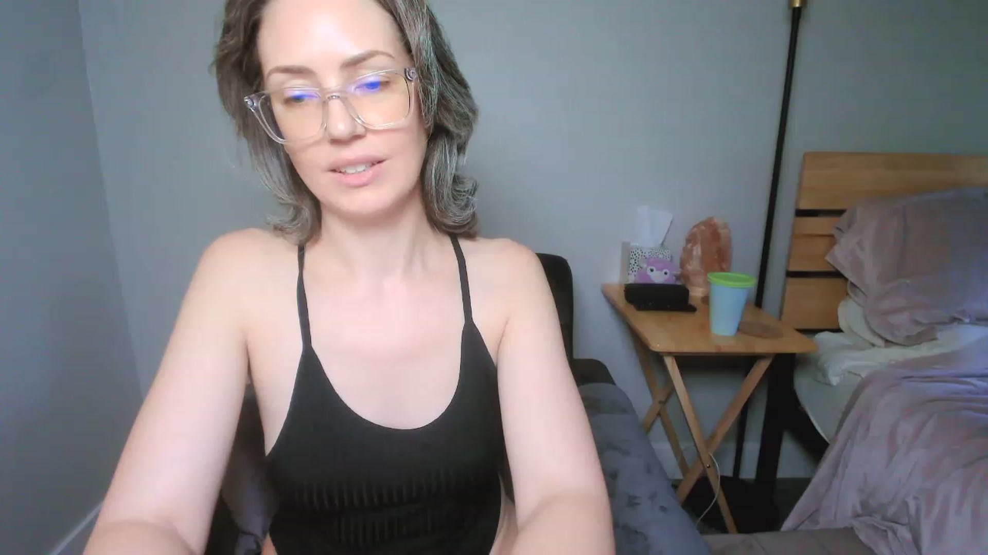 Gallery image thumbnail from SarahShevon's myfreecams stream on, 03/24/2023, 23:22 image 4 of 20