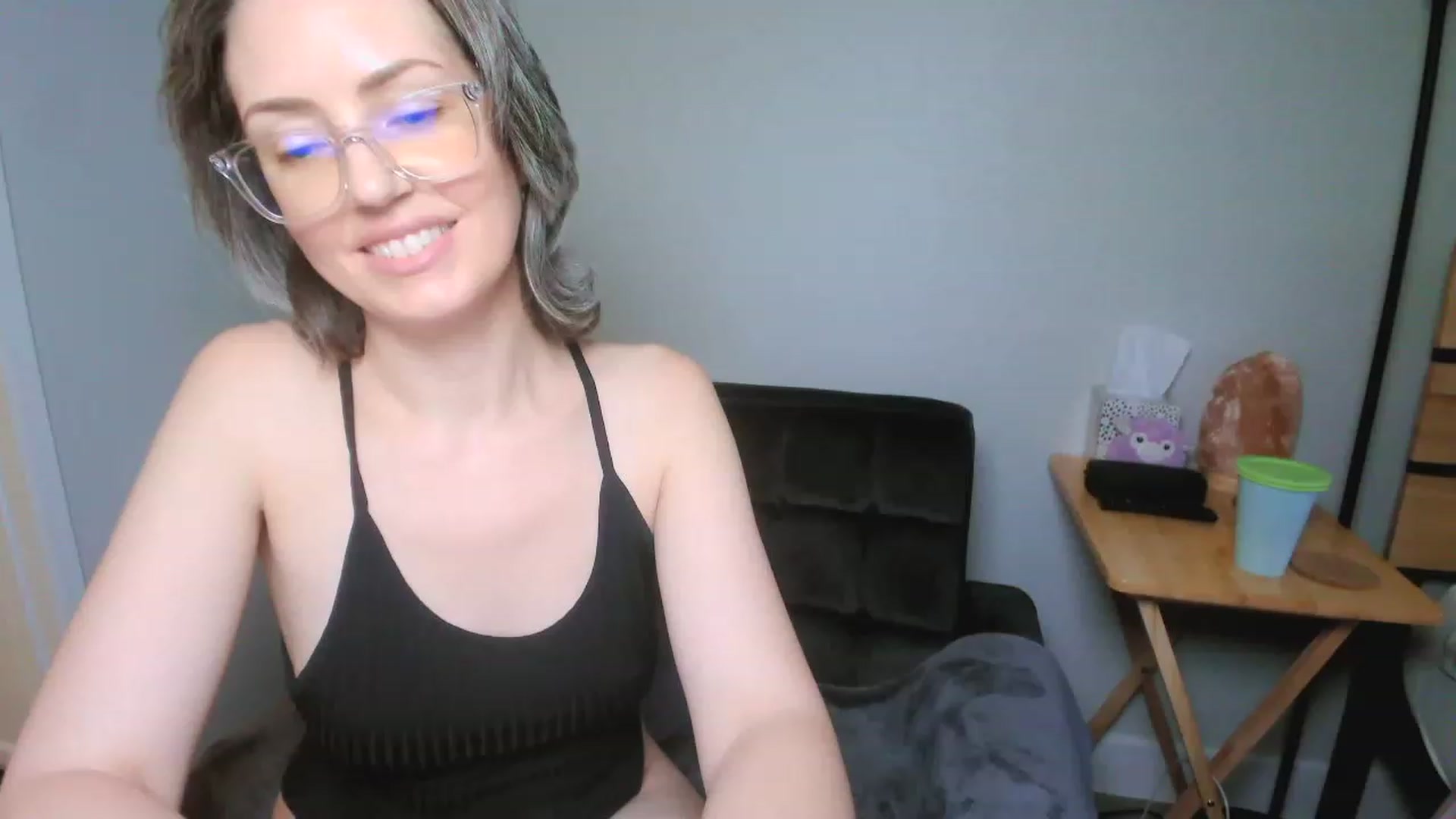 Gallery image thumbnail from SarahShevon's myfreecams stream on, 03/24/2023, 23:22 image 9 of 20