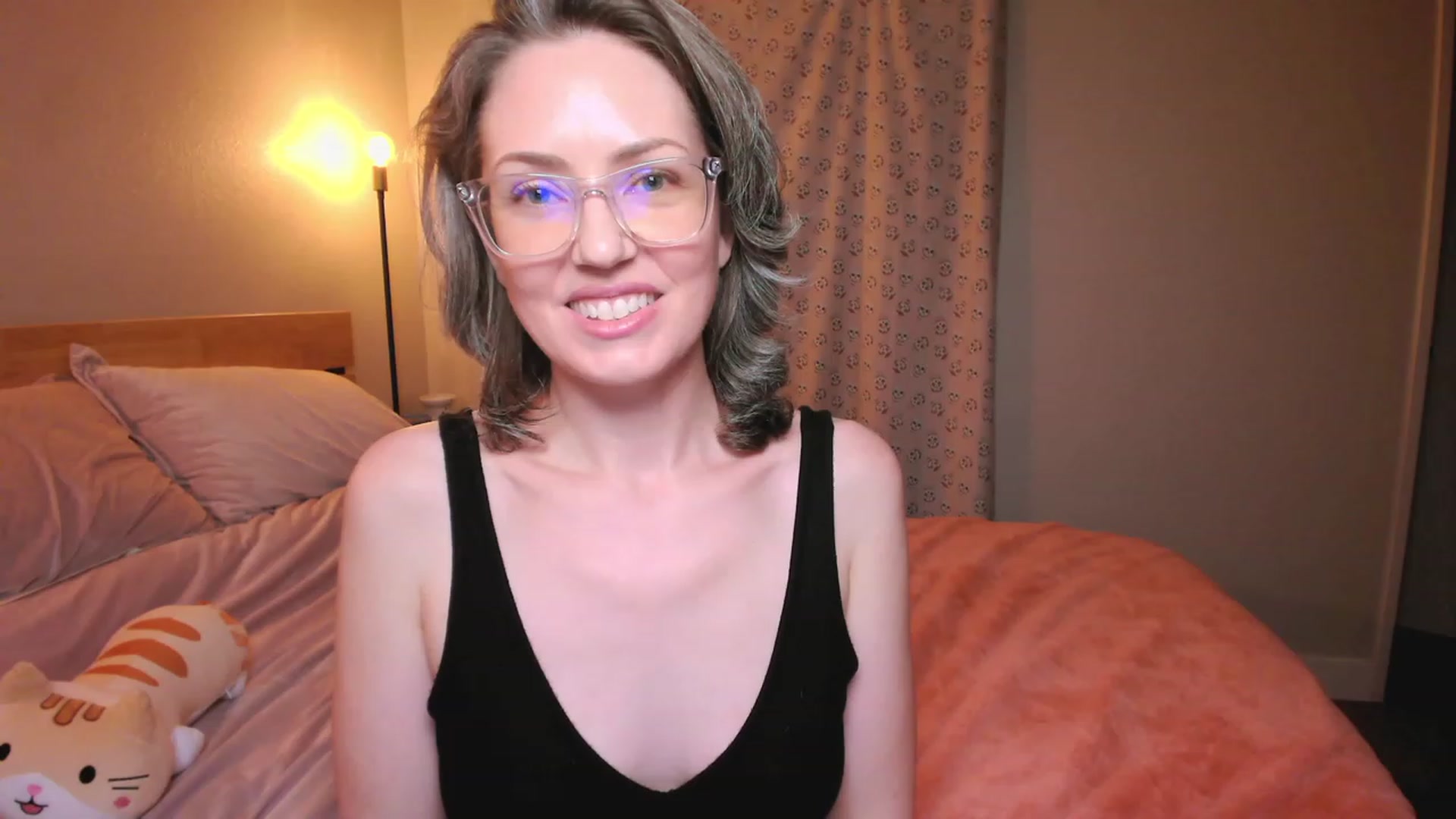 Gallery image thumbnail from SarahShevon's myfreecams stream on, 04/12/2023, 08:24 image 15 of 20