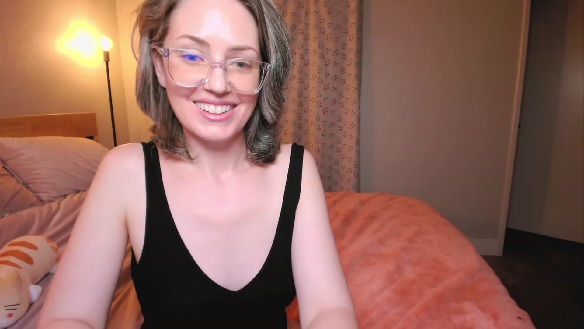 Gallery image thumbnail from SarahShevon's myfreecams stream on, 04/12/2023, 08:24 image 13 of 20