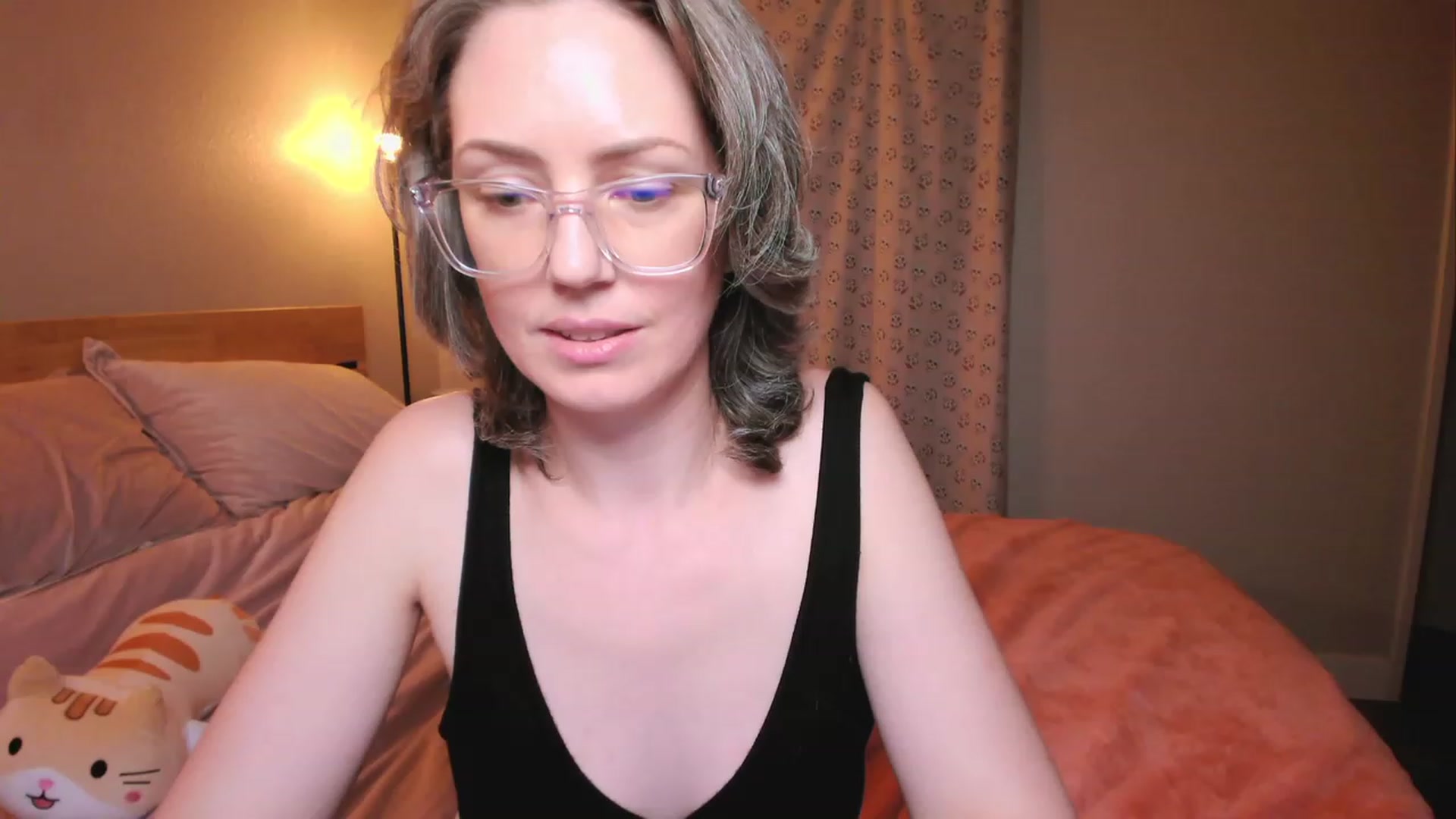 Gallery image thumbnail from SarahShevon's myfreecams stream on, 04/12/2023, 08:24 image 14 of 20