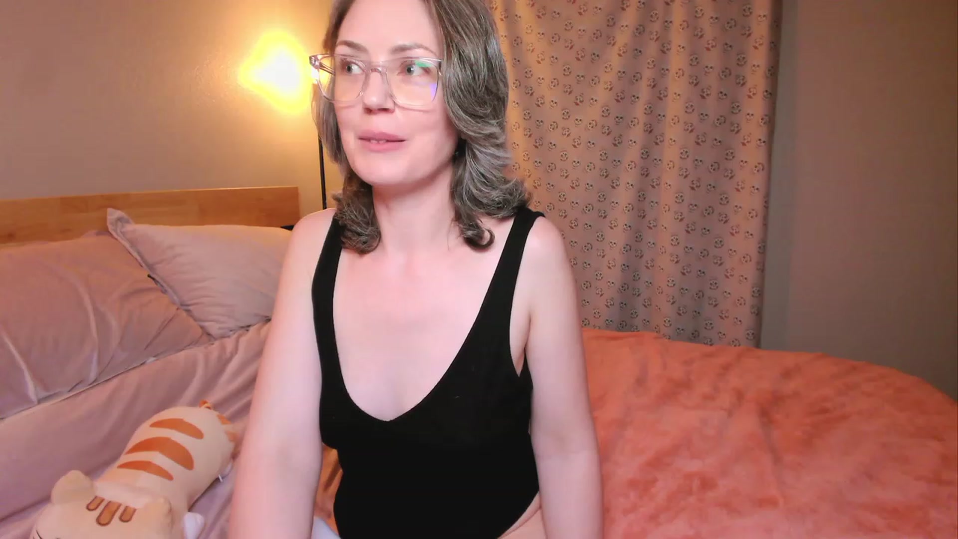 Gallery image thumbnail from SarahShevon's myfreecams stream on, 04/12/2023, 08:24 image 7 of 20