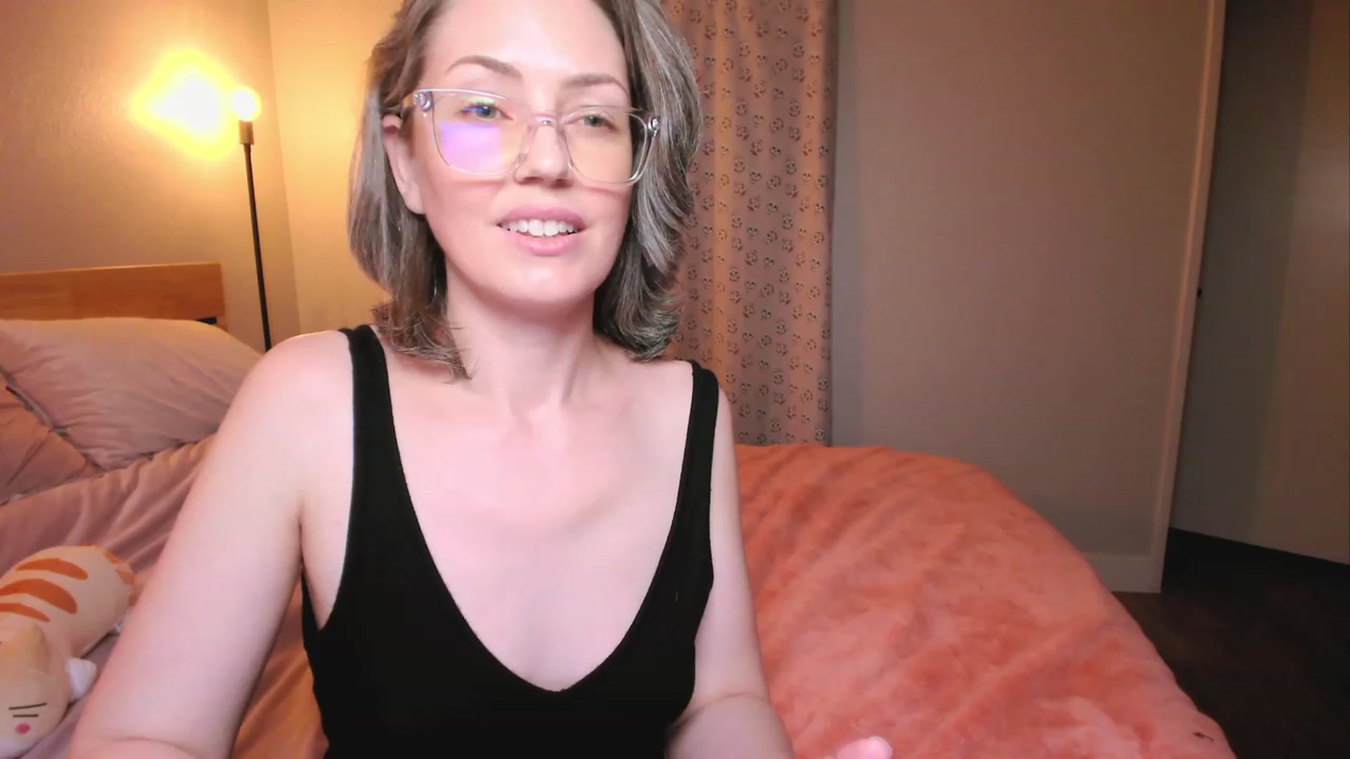 Gallery image thumbnail from SarahShevon's myfreecams stream on, 04/12/2023, 08:24 image 12 of 20