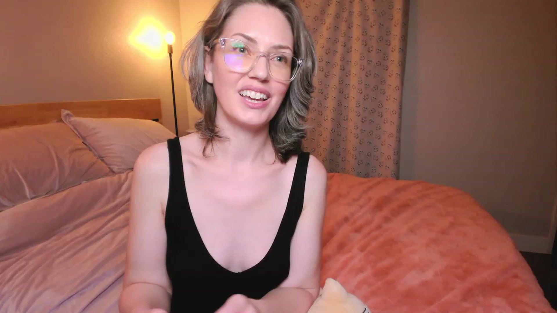 Gallery image thumbnail from SarahShevon's myfreecams stream on, 04/12/2023, 09:48 image 7 of 20