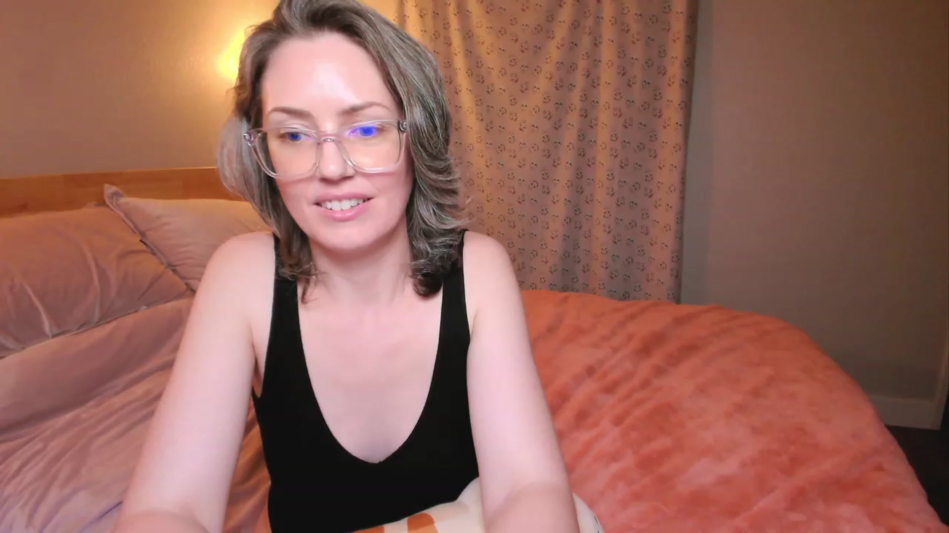 Gallery image thumbnail from SarahShevon's myfreecams stream on, 04/12/2023, 09:48 image 11 of 20