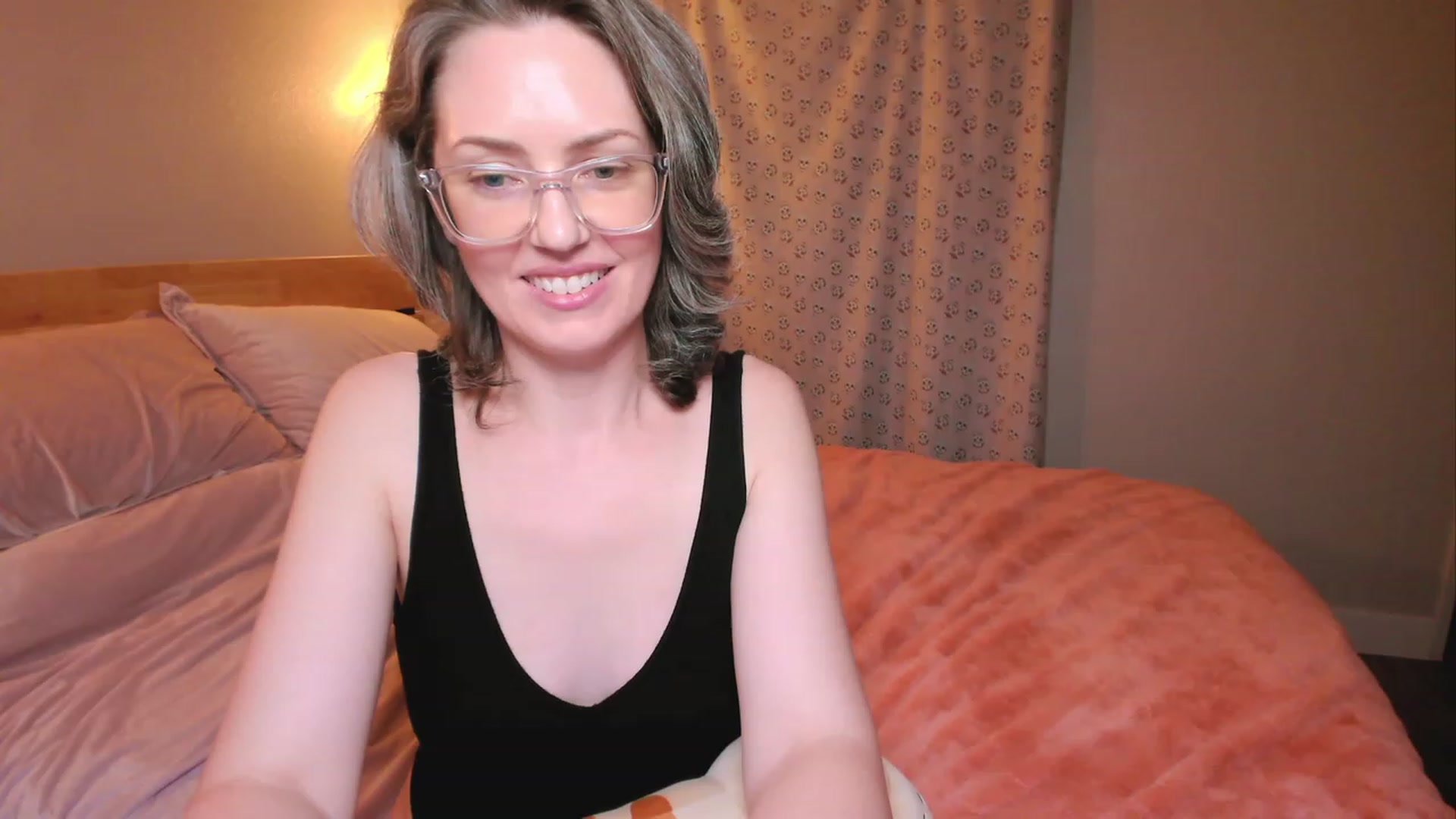 Gallery image thumbnail from SarahShevon's myfreecams stream on, 04/12/2023, 09:48 image 10 of 20