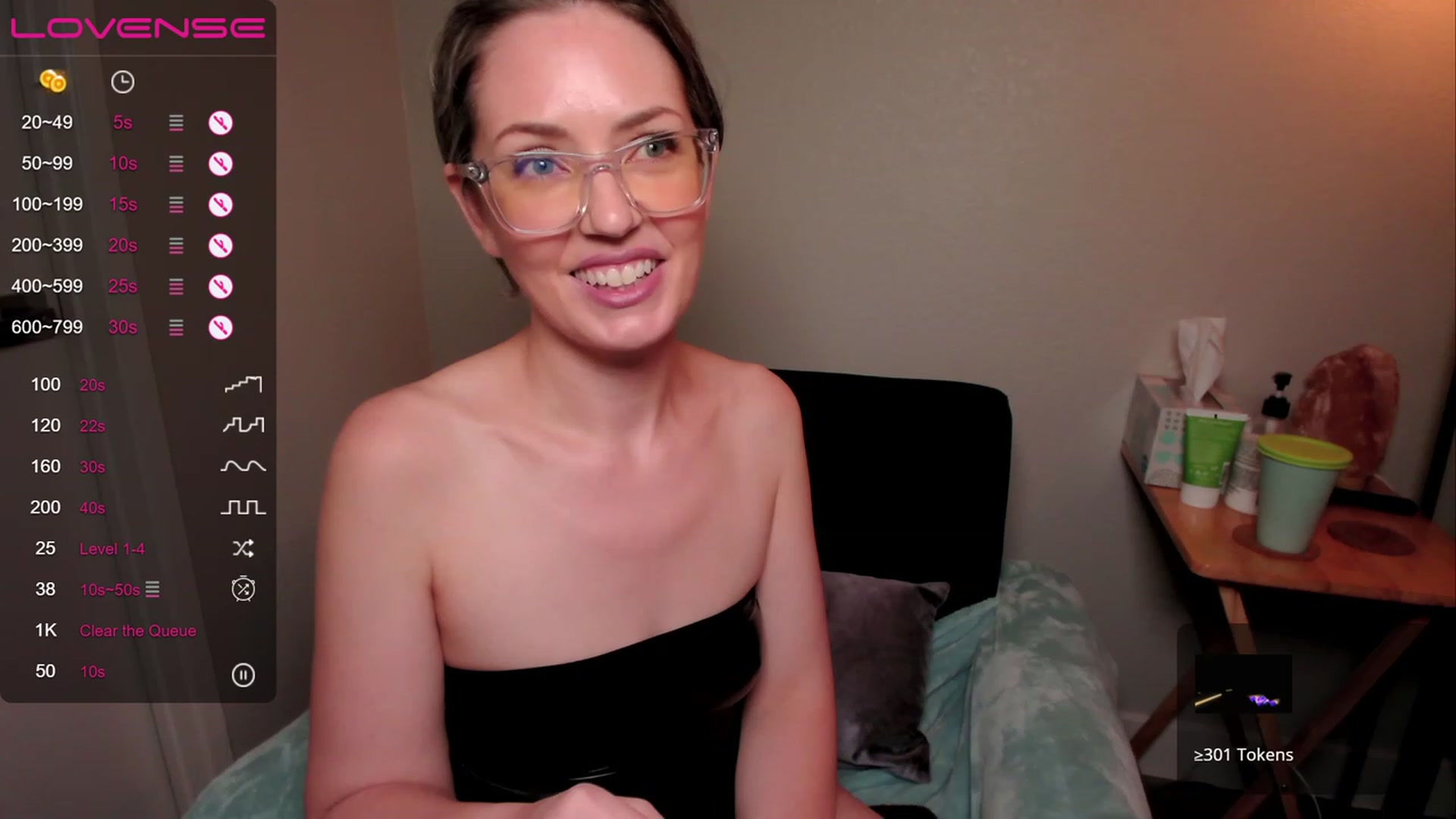 Gallery image thumbnail from SarahShevon's myfreecams stream on, 05/21/2023, 08:17 image 4 of 20