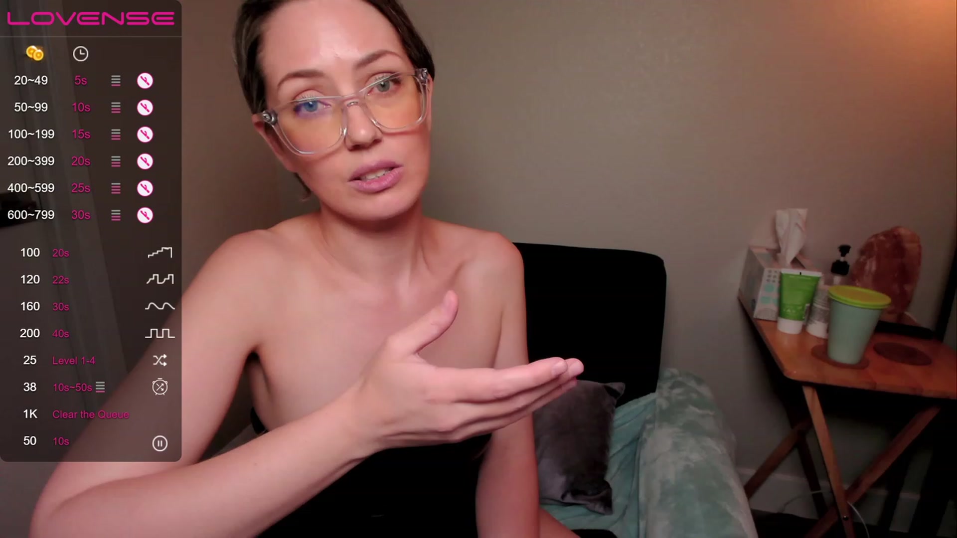 Gallery image thumbnail from SarahShevon's myfreecams stream on, 05/21/2023, 08:17 image 2 of 20