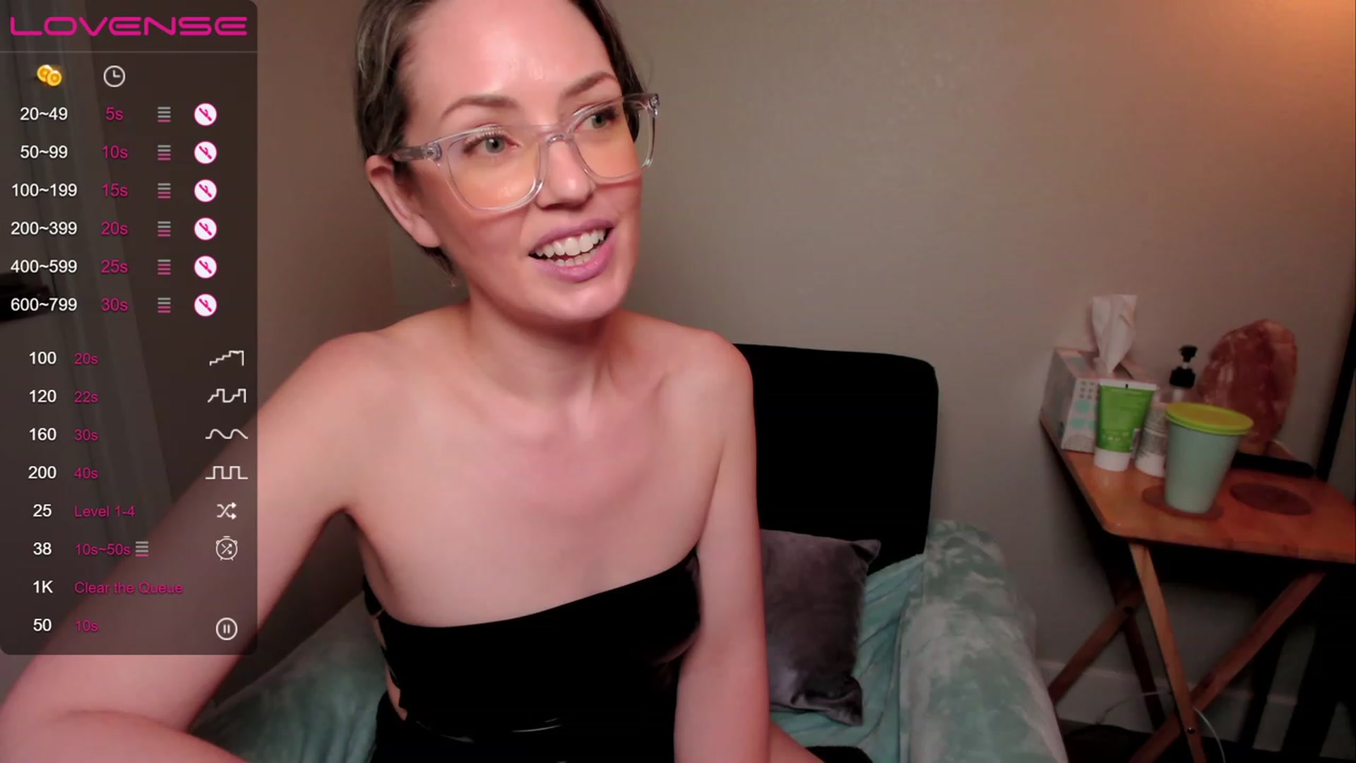Gallery image thumbnail from SarahShevon's myfreecams stream on, 05/21/2023, 08:17 image 8 of 20