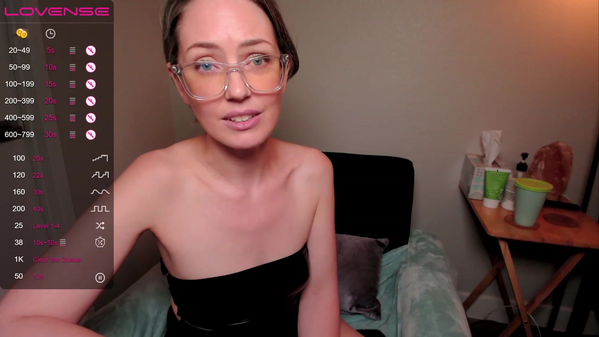 Gallery image thumbnail from SarahShevon's myfreecams stream on, 05/21/2023, 08:17 image 9 of 20