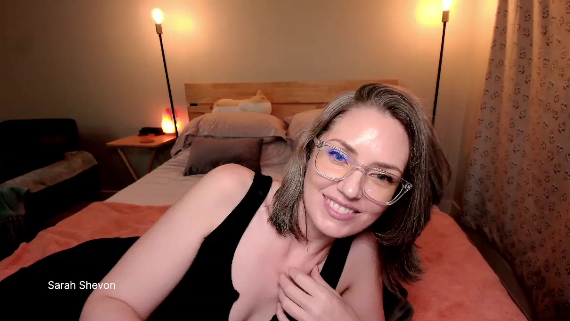 Gallery image thumbnail from SarahShevon's myfreecams stream on, 10/23/2023, 08:30 image 2 of 20