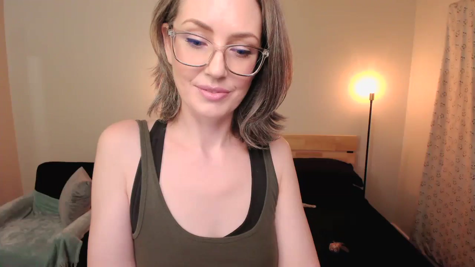 Gallery image thumbnail from SarahShevon's myfreecams stream on, 11/10/2023, 09:41 image 12 of 20