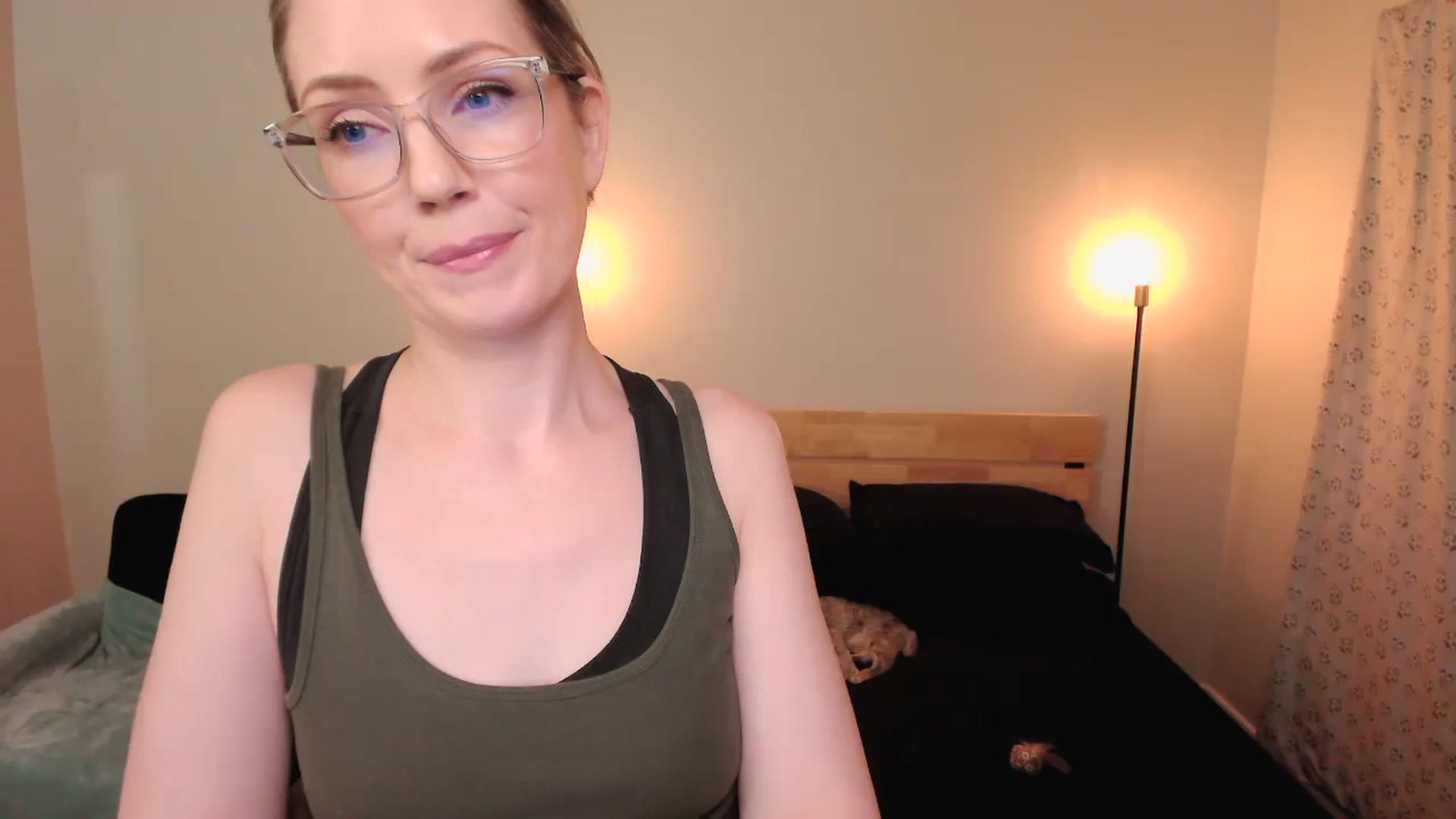 Gallery image thumbnail from SarahShevon's myfreecams stream on, 11/10/2023, 09:41 image 9 of 20