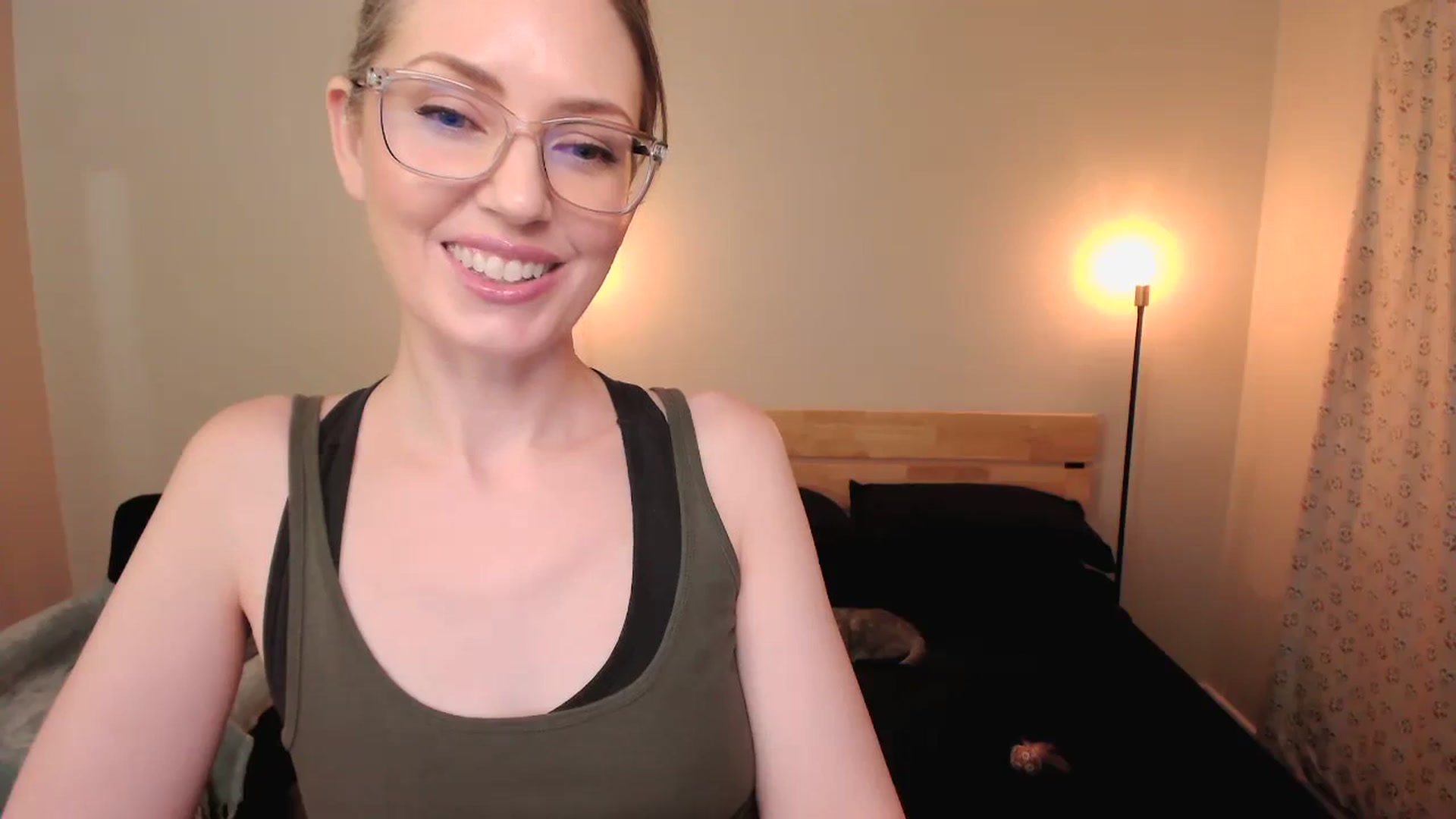 Gallery image thumbnail from SarahShevon's myfreecams stream on, 11/10/2023, 09:41 image 10 of 20
