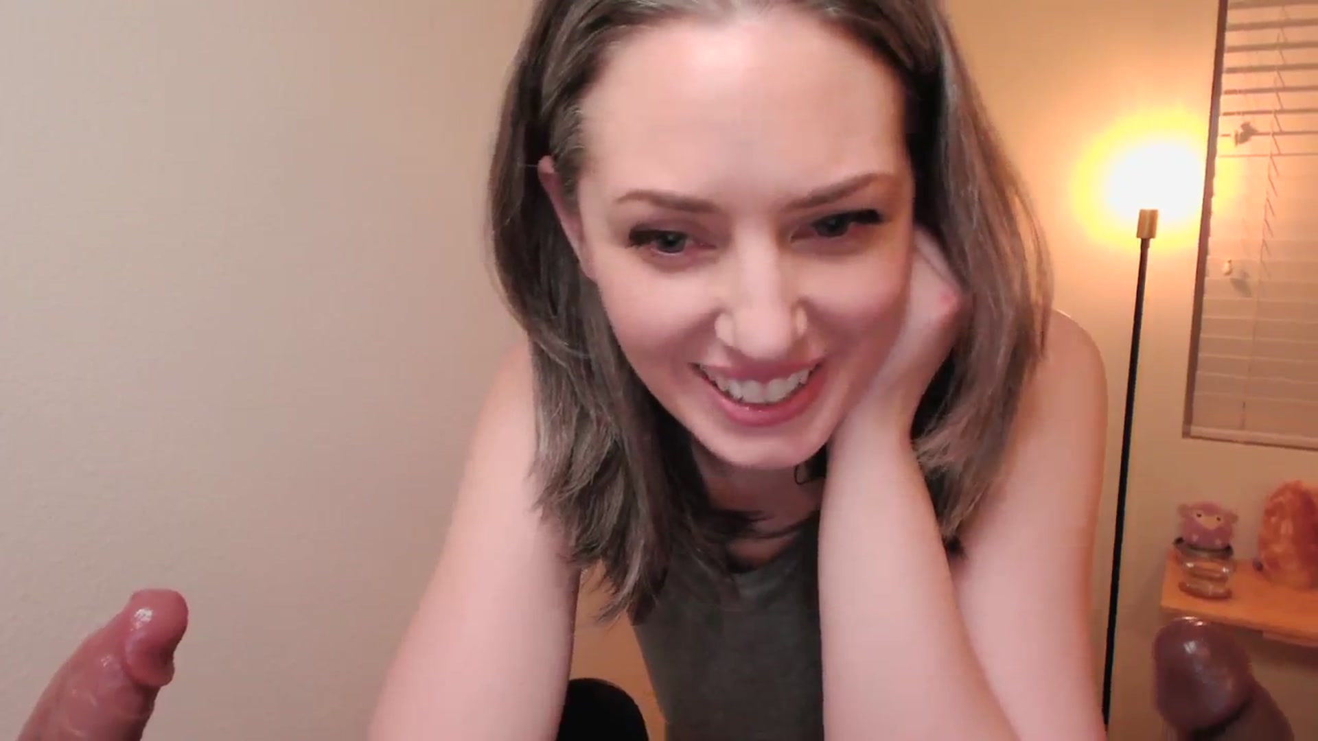 Gallery image thumbnail from SarahShevon's myfreecams stream on, 04/01/2024, 08:46 image 16 of 20