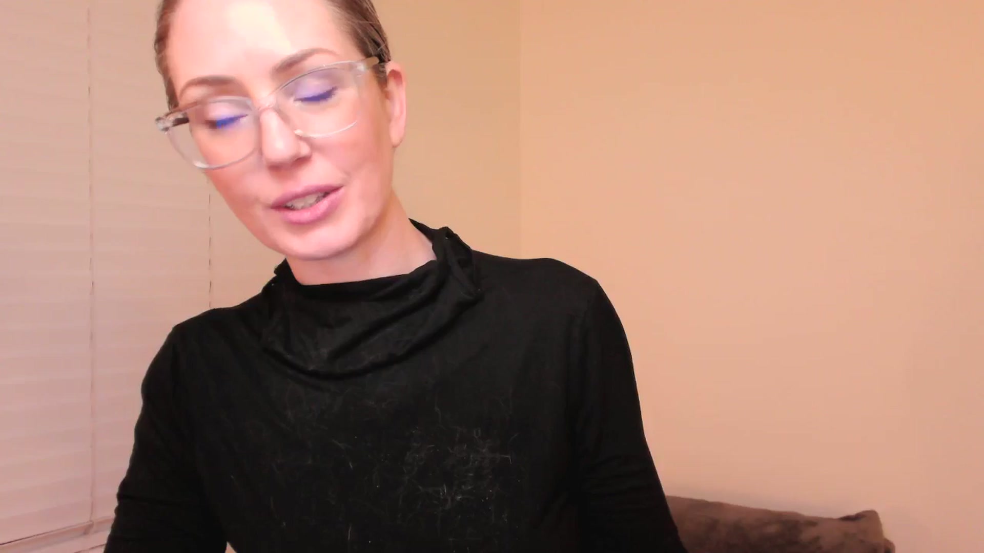 Gallery image thumbnail from SarahShevon's myfreecams stream on, 05/05/2024, 10:02 image 14 of 20