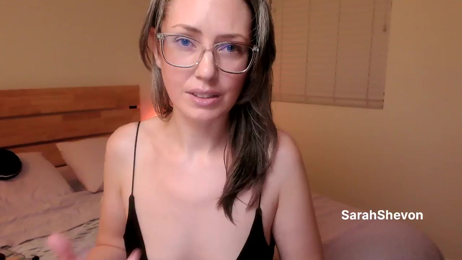 Gallery image thumbnail from SarahShevon's myfreecams stream on, 08/28/2024, 08:57 image 12 of 20