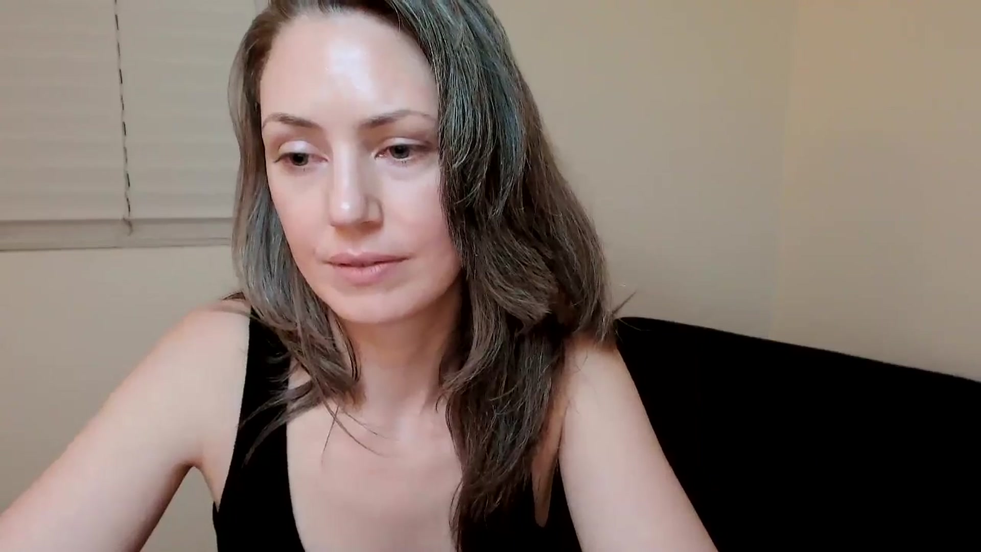 Gallery image thumbnail from SarahShevon's myfreecams stream on, 10/28/2024, 02:06 image 19 of 20