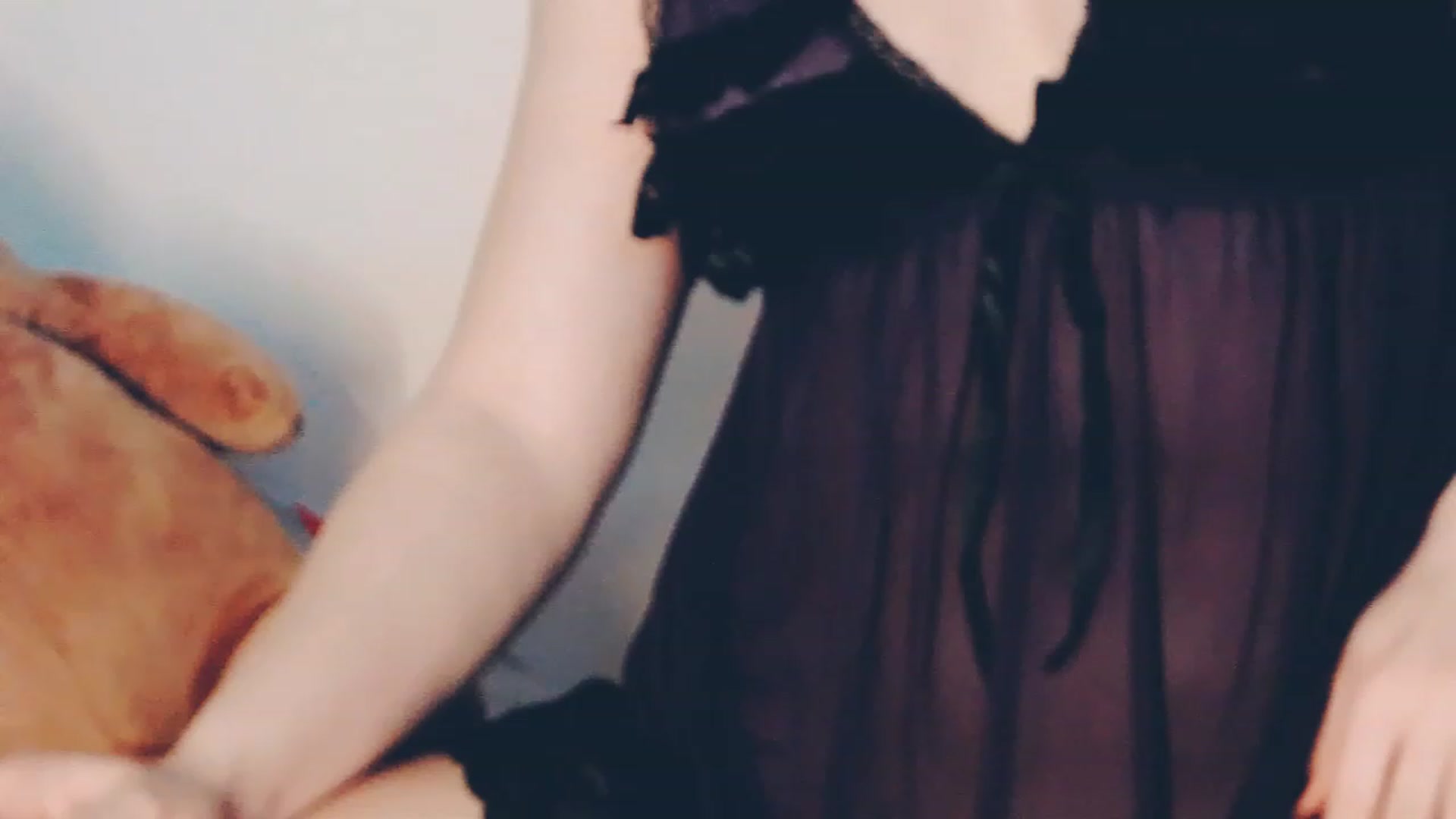 Gallery image thumbnail from Sarah_Grace's myfreecams stream on, 04/15/2023, 22:46 image 9 of 20