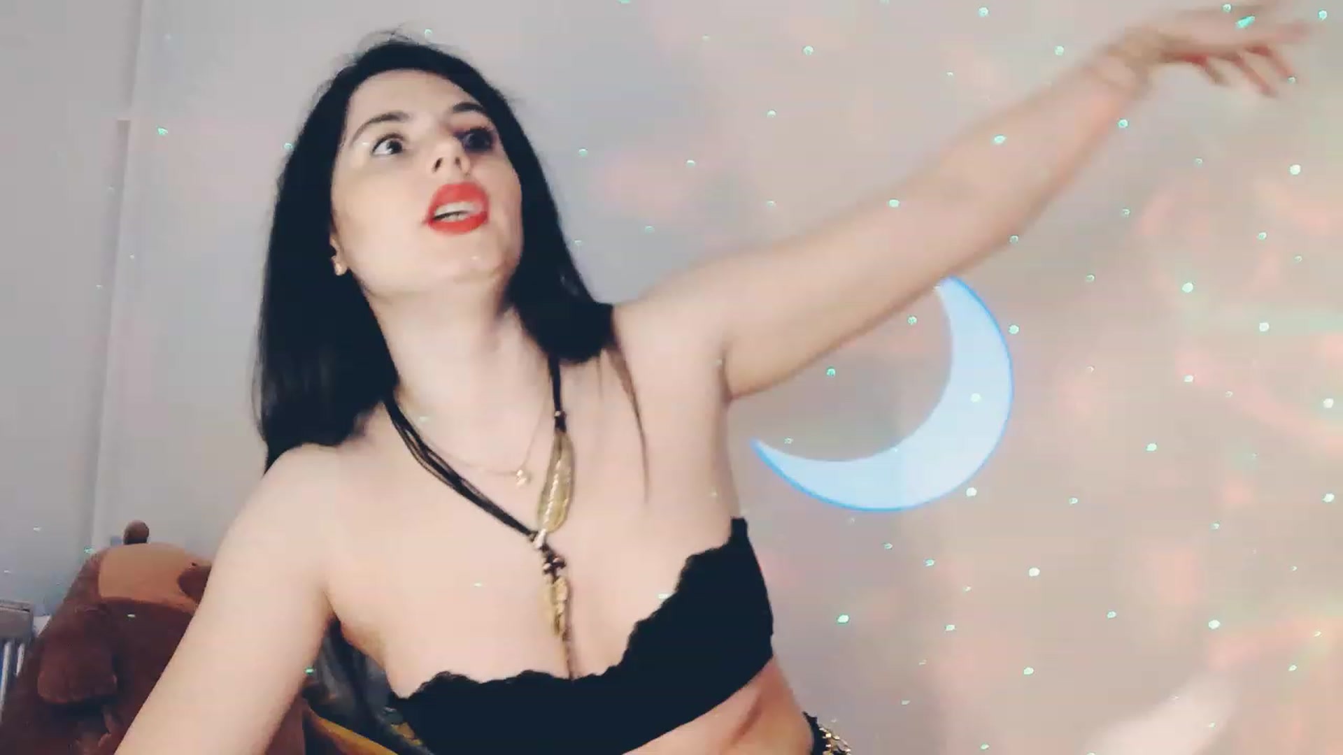 Gallery image thumbnail from Sarah_Grace's myfreecams stream on, 05/03/2023, 20:22 image 15 of 20