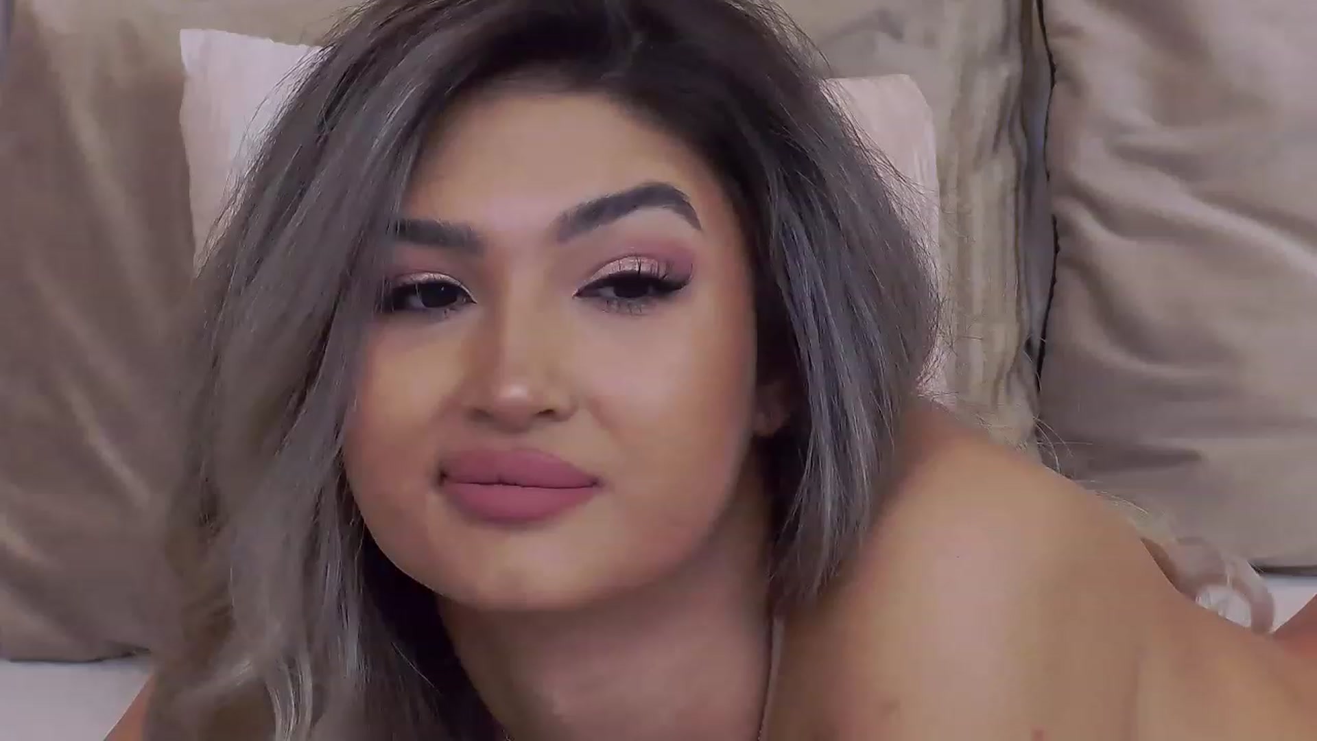 Gallery image thumbnail from Sarah_Lacroix's myfreecams stream on, 01/06/2023, 06:46 image 14 of 20