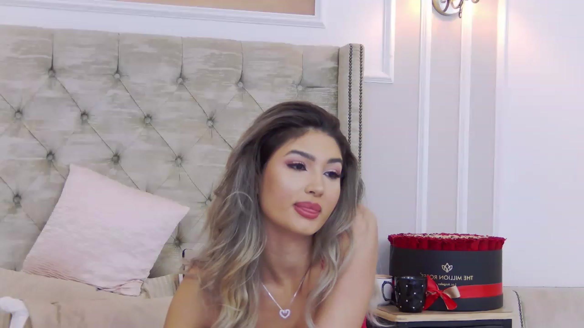 Gallery image thumbnail from Sarah_Lacroix's myfreecams stream on, 01/12/2023, 06:57 image 11 of 20