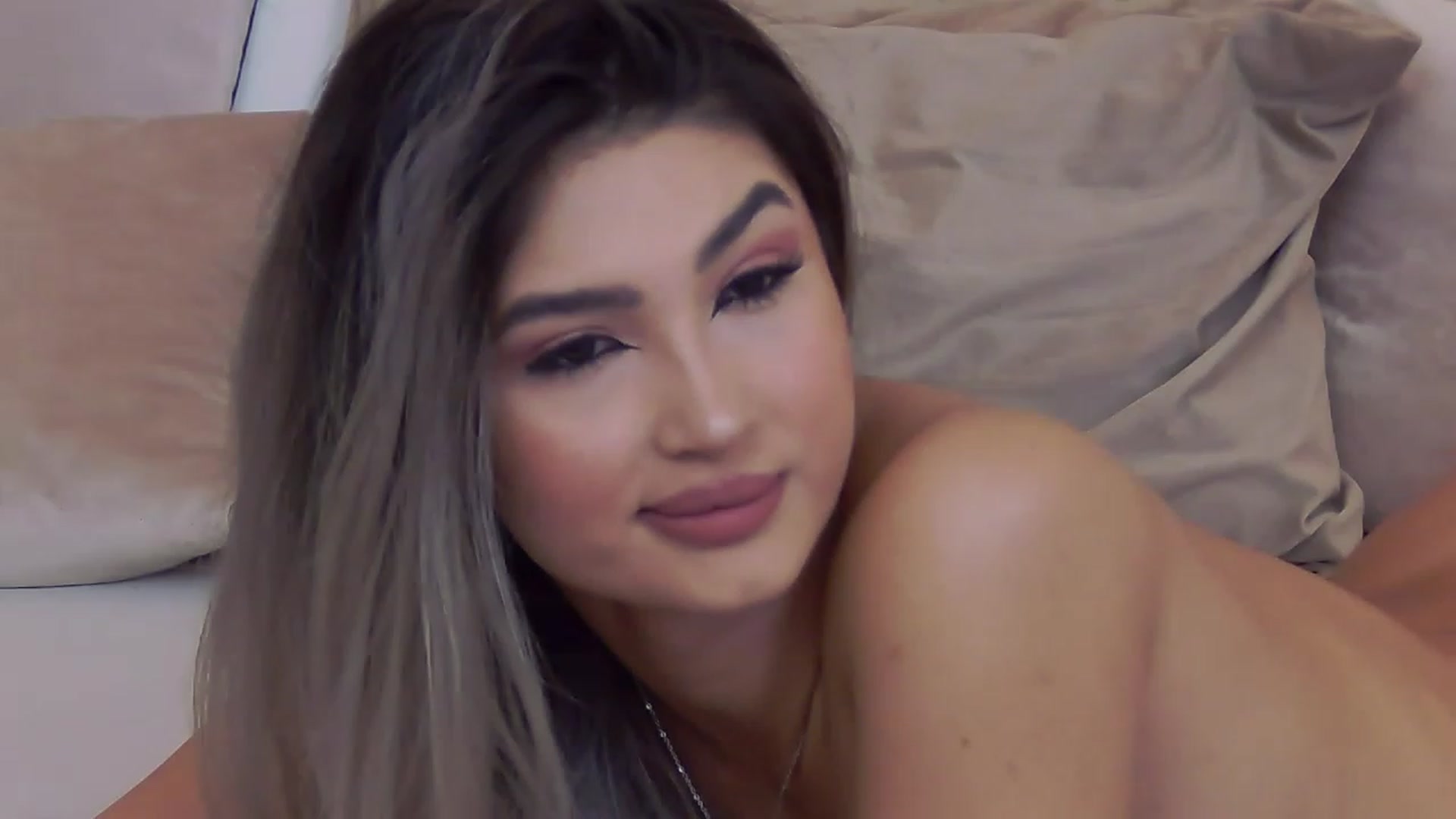 Gallery image thumbnail from Sarah_Lacroix's myfreecams stream on, 01/29/2023, 08:10 image 16 of 20
