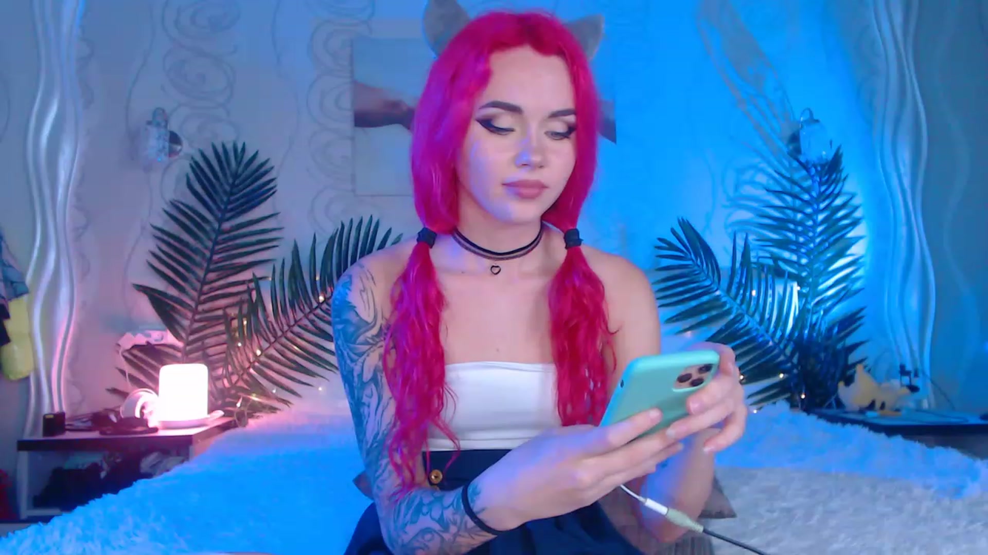 Gallery image thumbnail from Sarah_Pink's myfreecams stream on, 11/15/2022, 24:15 image 19 of 20