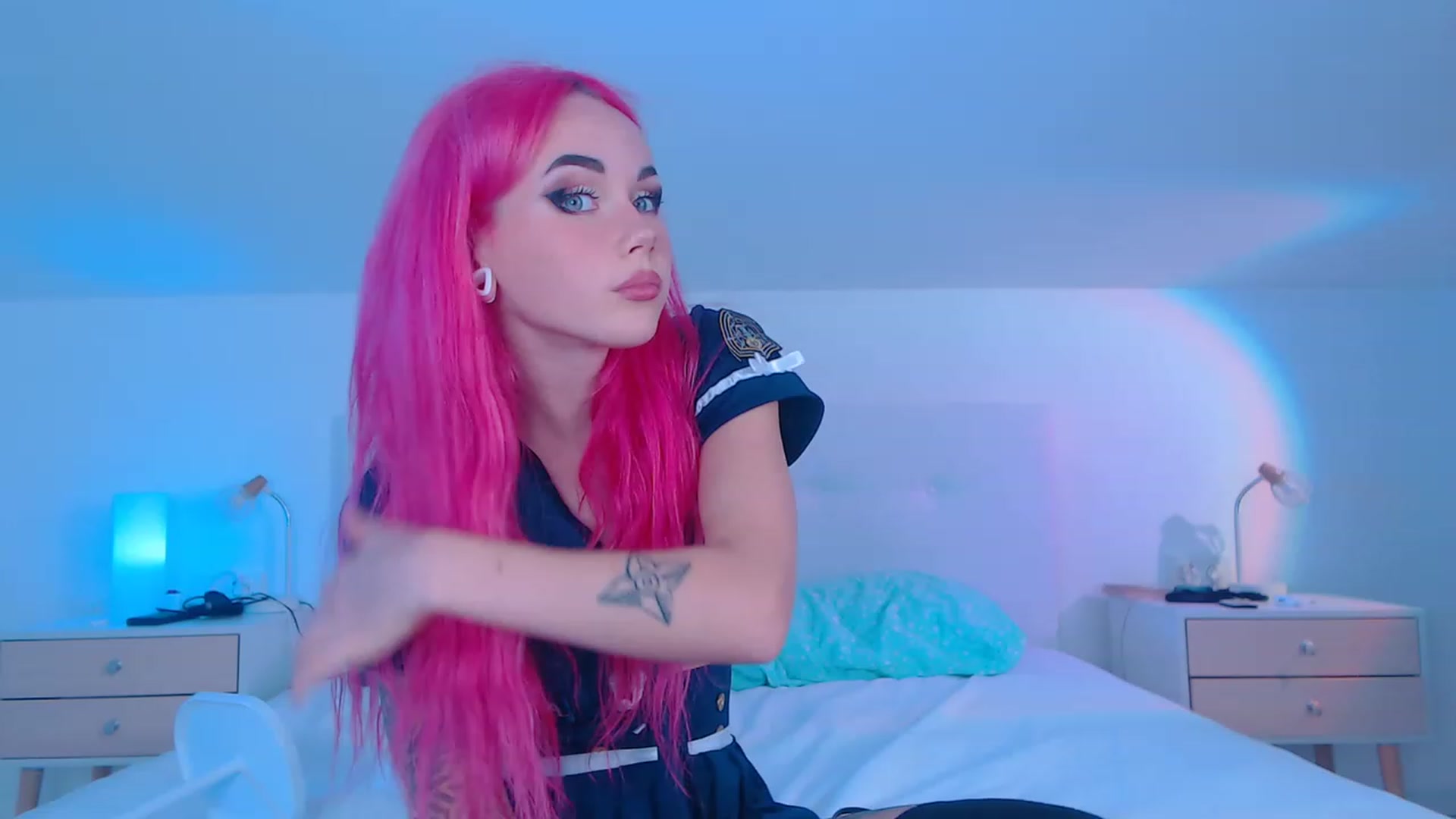Gallery image thumbnail from Sarah_Pink's myfreecams stream on, 12/04/2022, 22:38 image 1 of 20