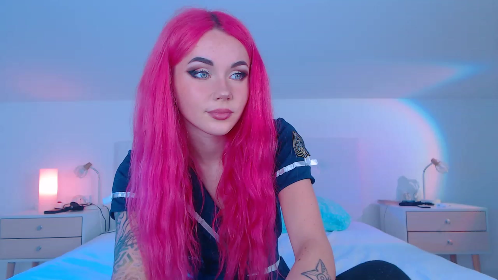 Gallery image thumbnail from Sarah_Pink's myfreecams stream on, 12/04/2022, 22:38 image 5 of 20