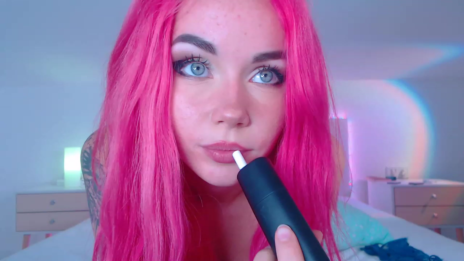 Gallery image thumbnail from Sarah_Pink's myfreecams stream on, 12/06/2022, 23:32 image 18 of 20
