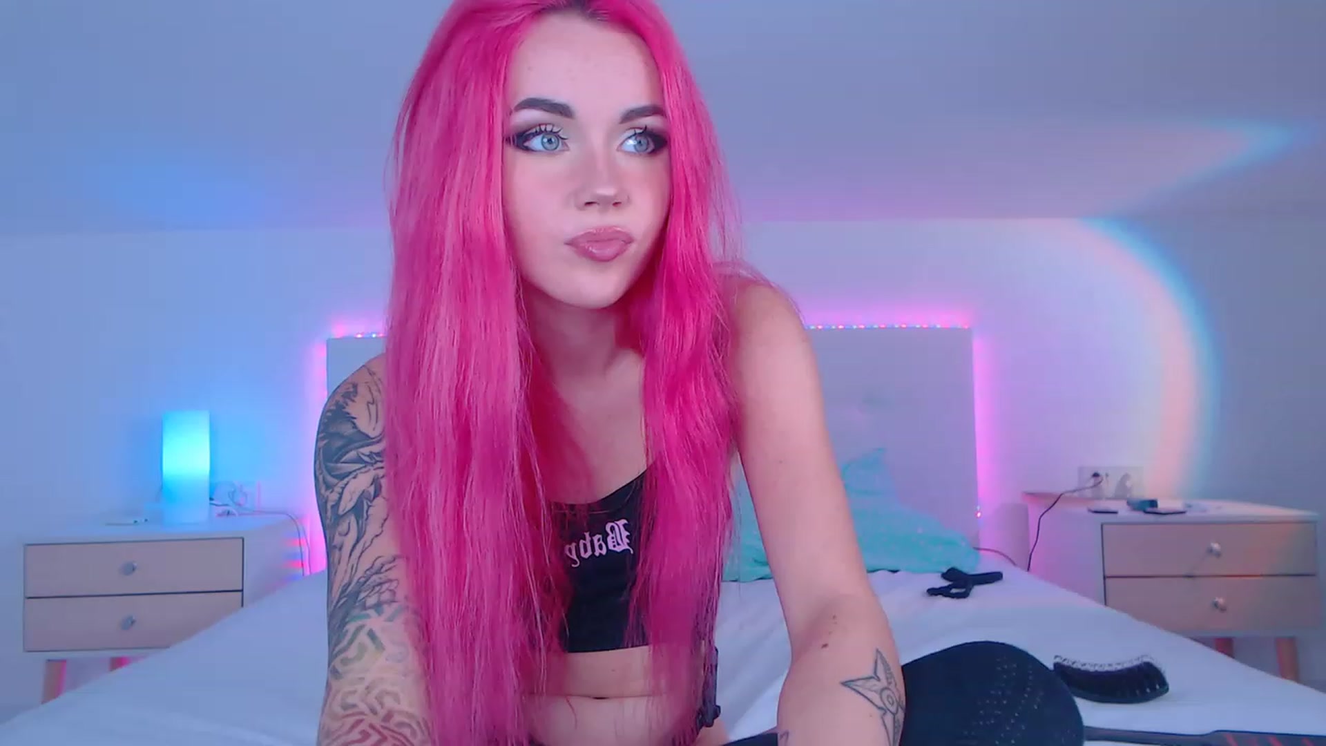 Gallery image thumbnail from Sarah_Pink's myfreecams stream on, 12/07/2022, 22:04 image 7 of 20