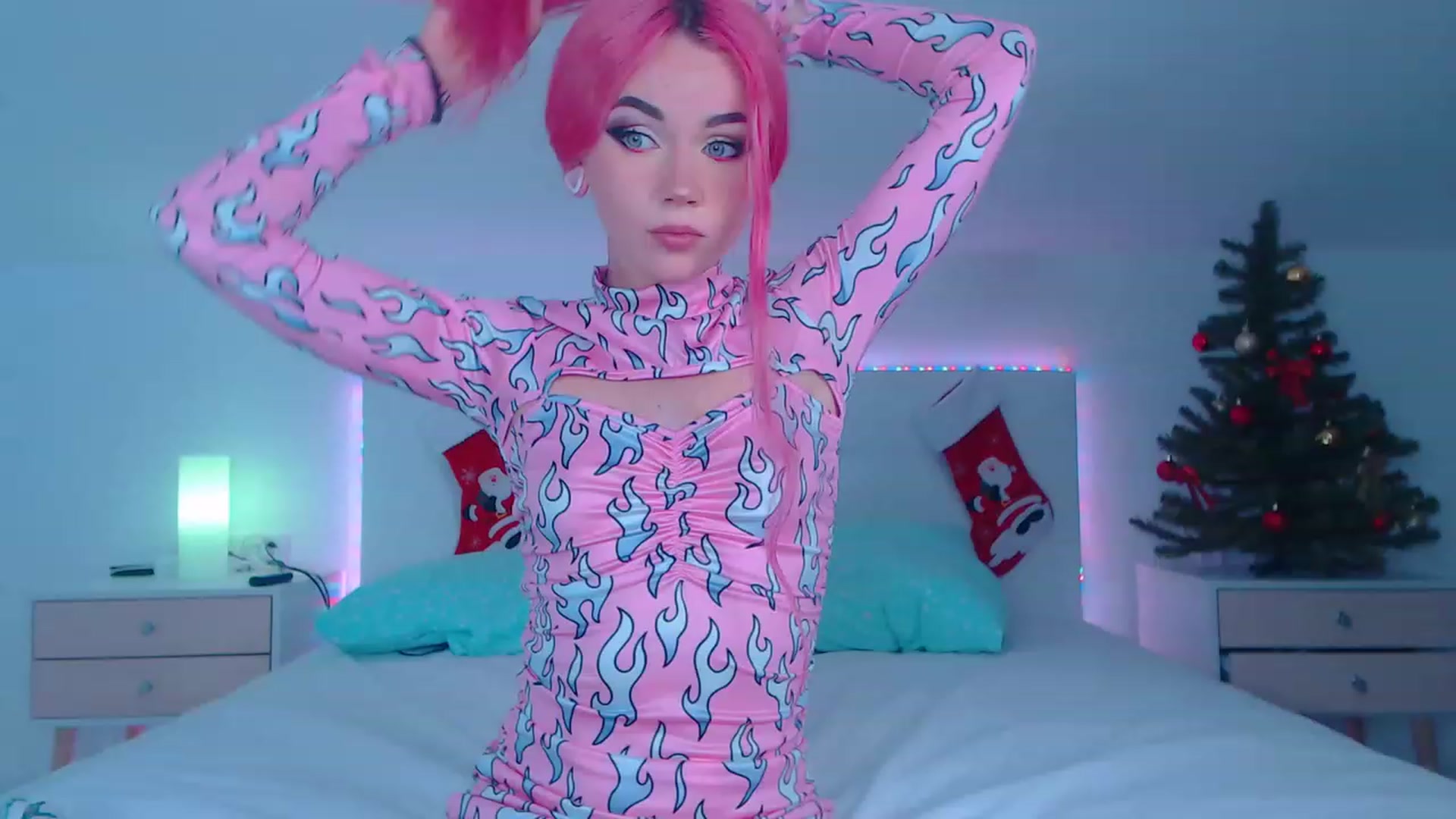 Gallery image thumbnail from Sarah_Pink's myfreecams stream on, 12/23/2022, 22:58 image 1 of 20