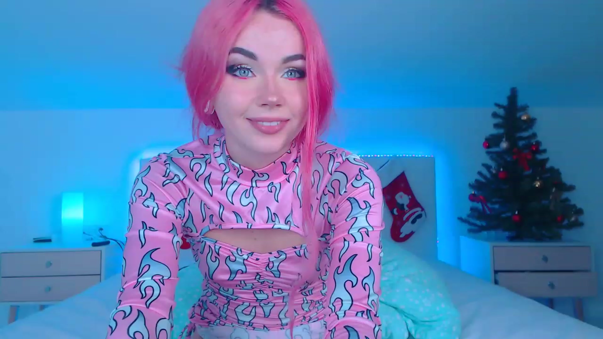 Gallery image thumbnail from Sarah_Pink's myfreecams stream on, 12/23/2022, 22:58 image 16 of 20