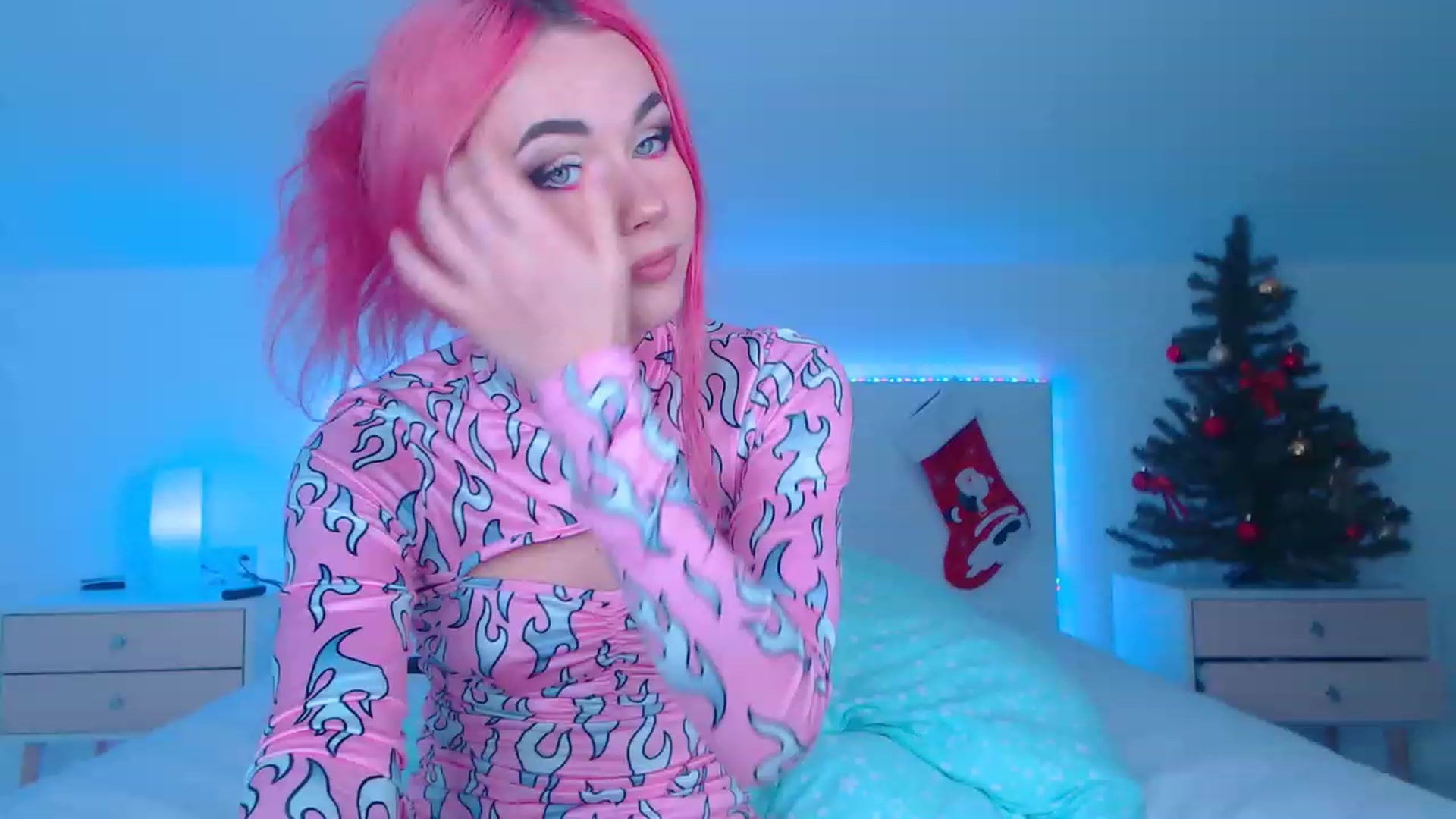 Gallery image thumbnail from Sarah_Pink's myfreecams stream on, 12/23/2022, 22:58 image 14 of 20
