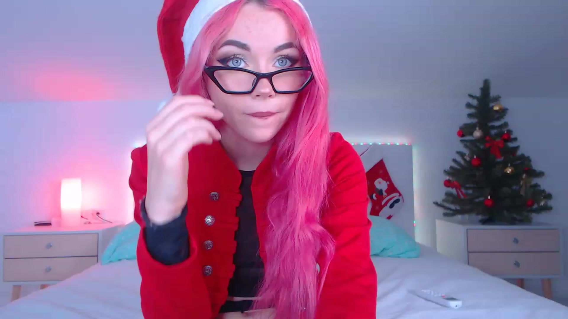 Gallery image thumbnail from Sarah_Pink's myfreecams stream on, 12/24/2022, 20:24 image 6 of 20