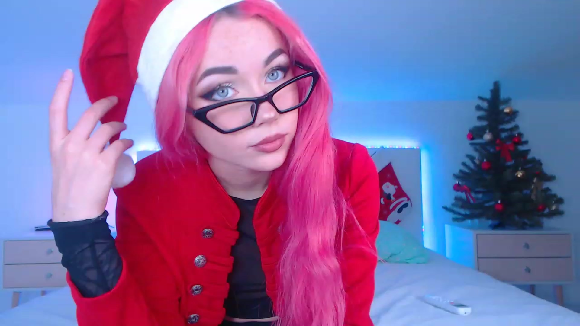 Gallery image thumbnail from Sarah_Pink's myfreecams stream on, 12/24/2022, 20:24 image 2 of 20